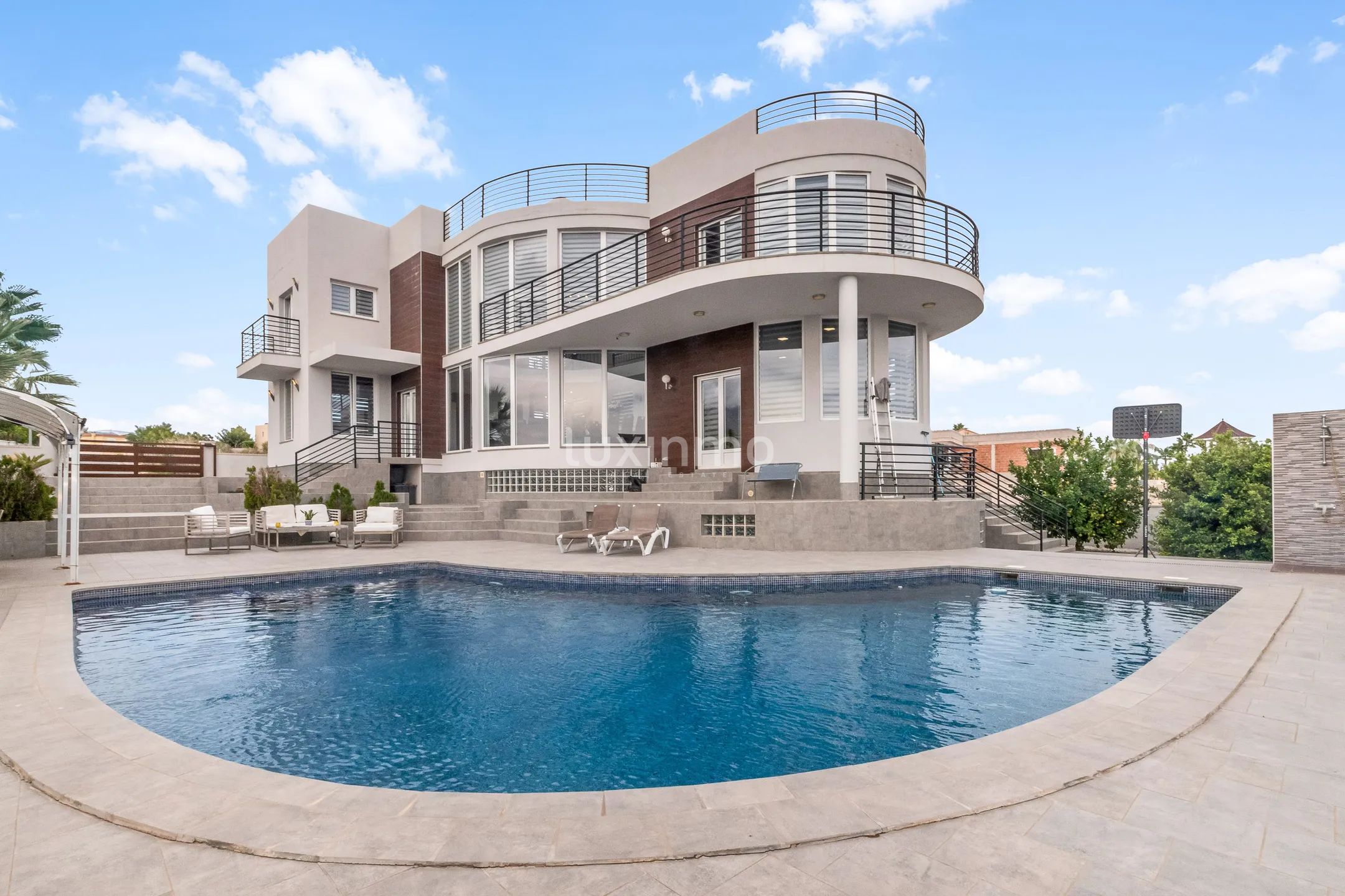 Beautiful modern villa with swimming pool for sale in Alfaz — photo 2