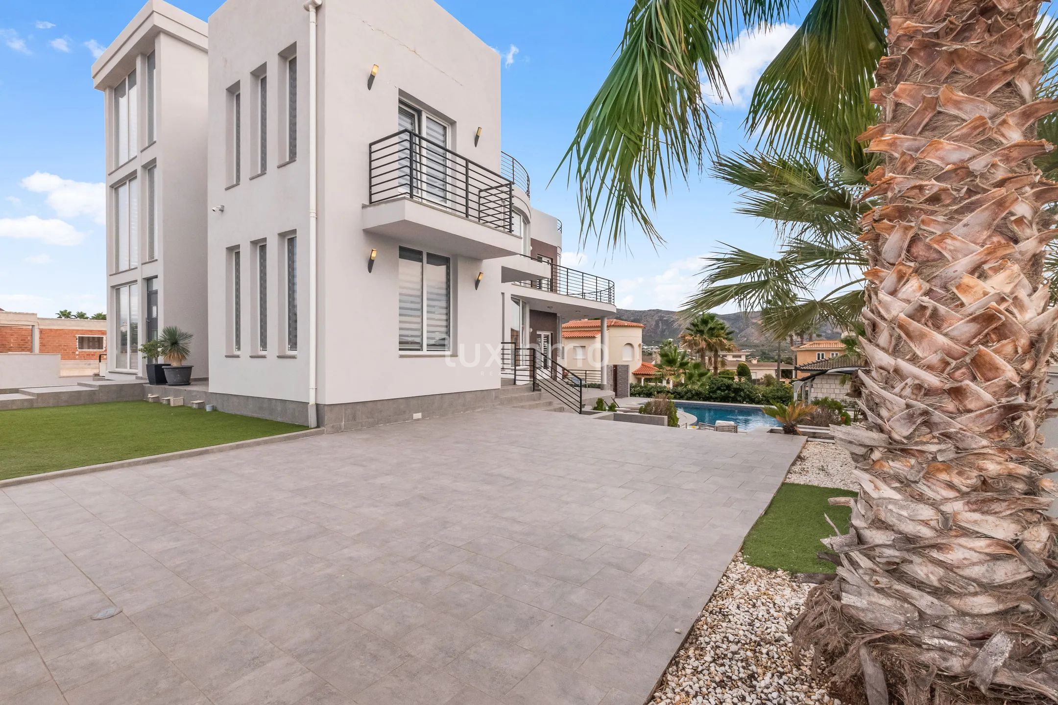 Beautiful modern villa with swimming pool for sale in Alfaz — photo 31