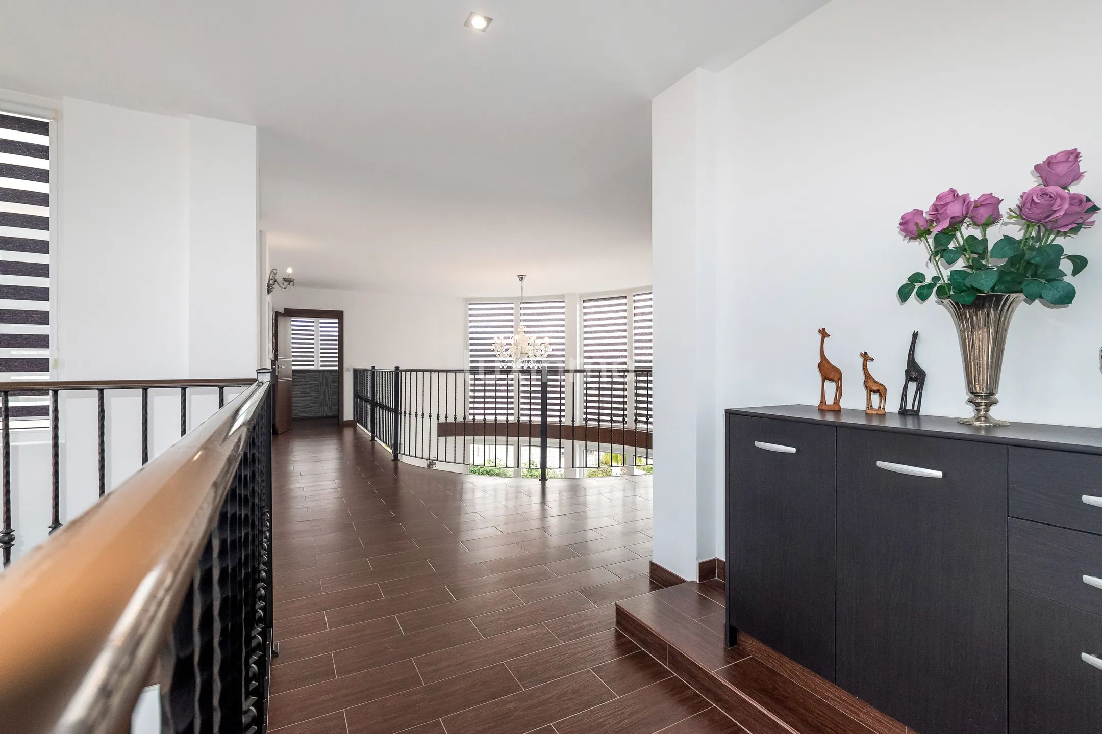 Beautiful modern villa with swimming pool for sale in Alfaz — photo 7
