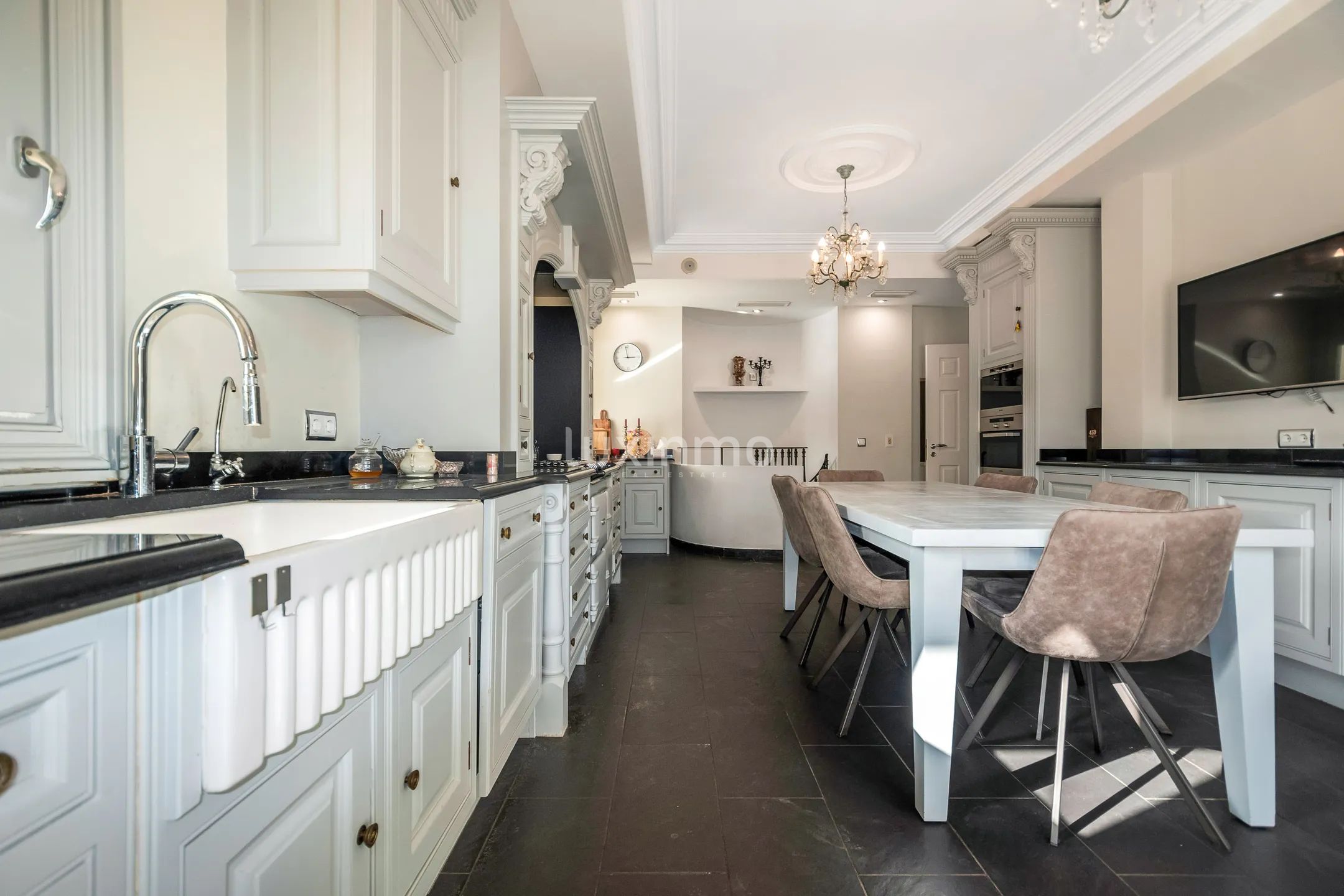 Beautiful mansion with swimming pool for rent in Altea — photo 12