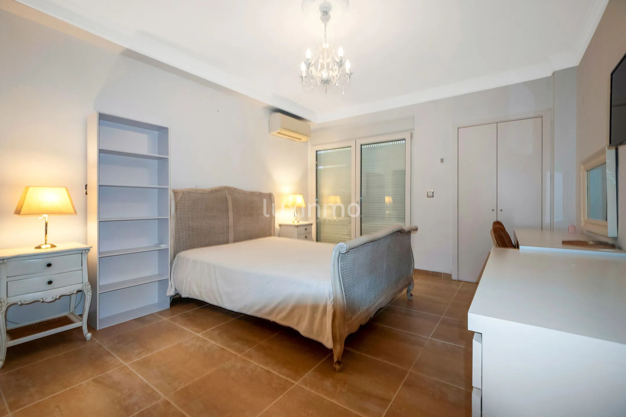 Beautiful mansion with swimming pool for rent in Altea — photo 32