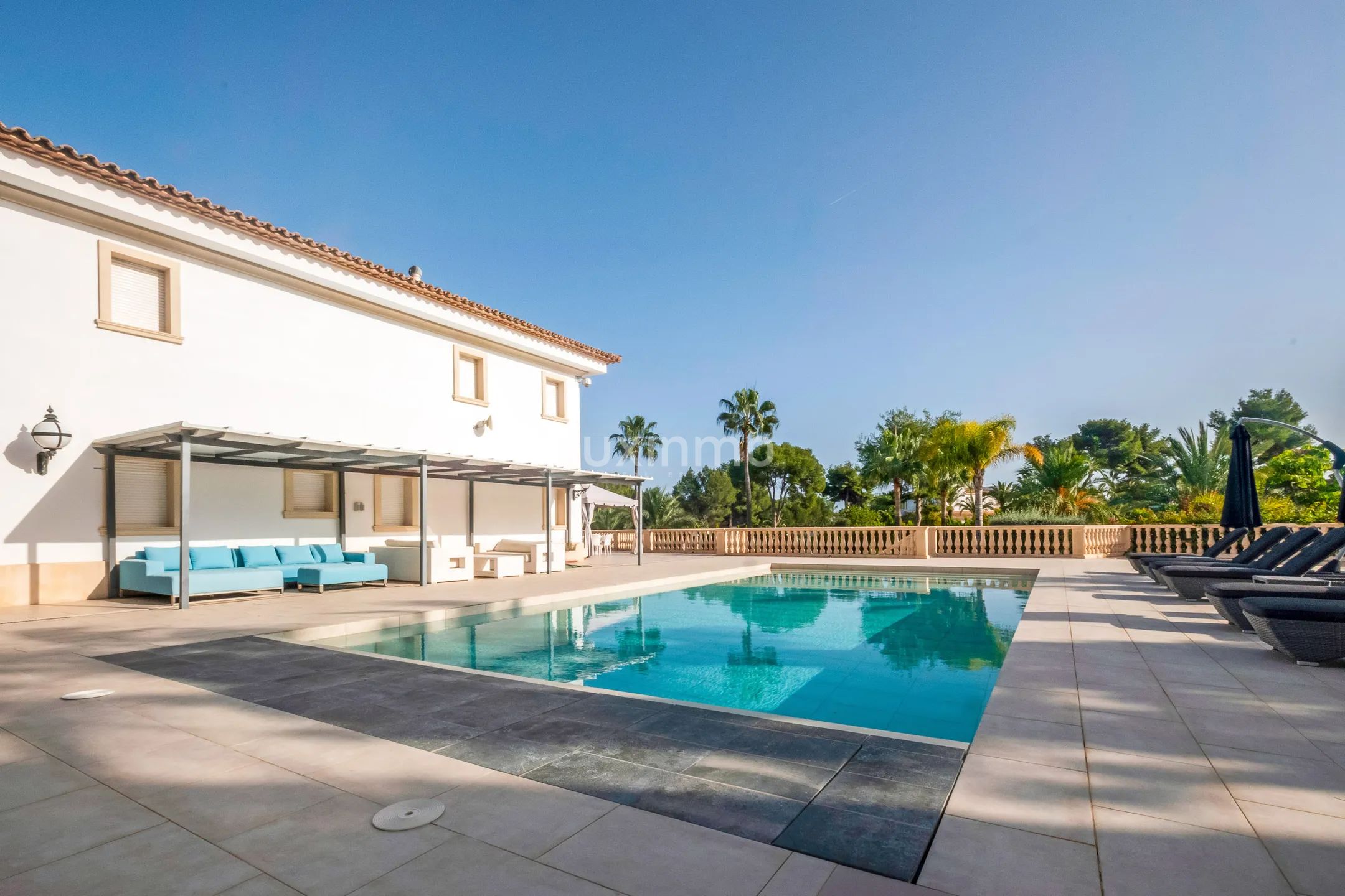 Beautiful mansion with swimming pool for rent in Altea — photo 43