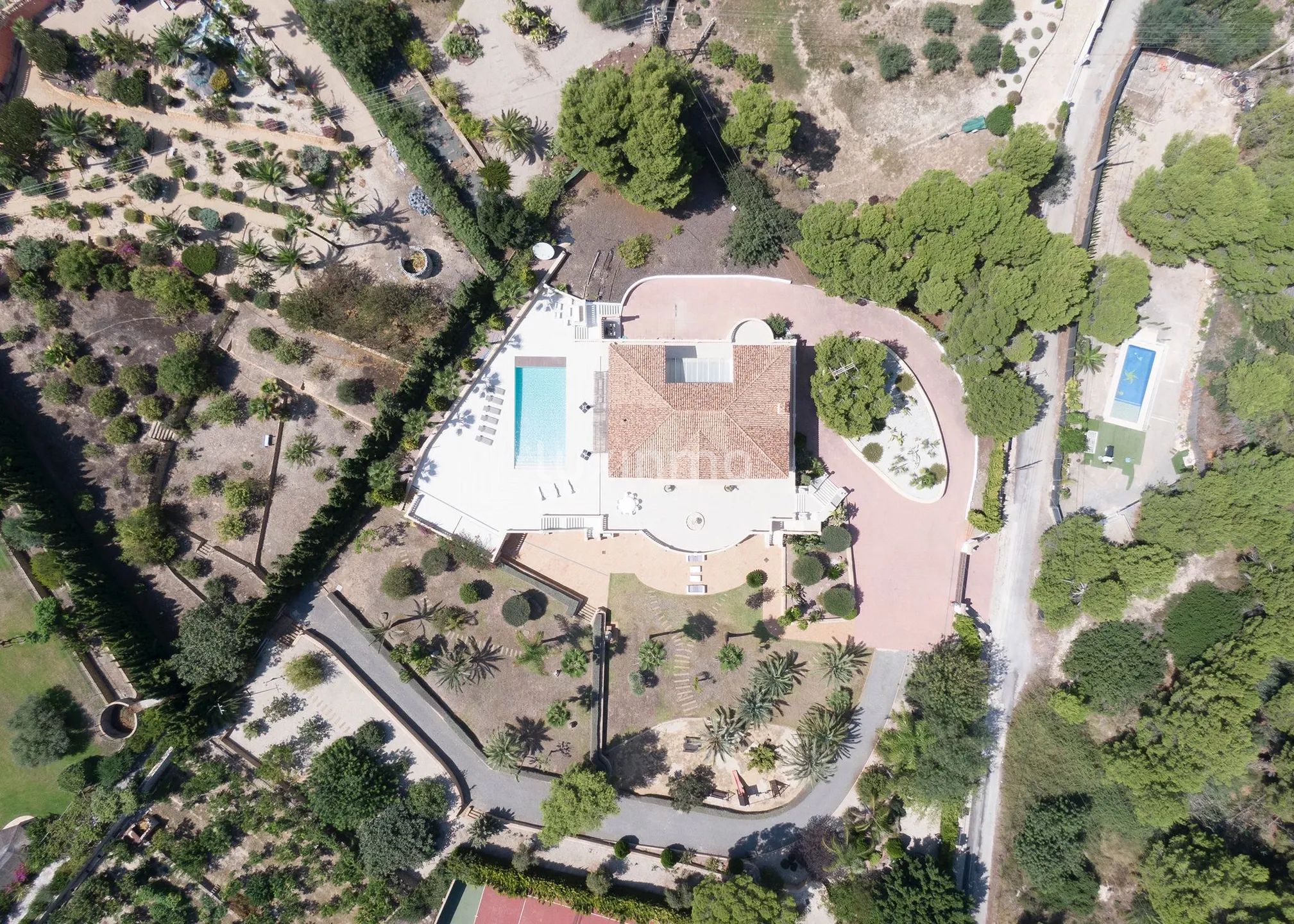 Beautiful mansion with swimming pool for rent in Altea — photo 54