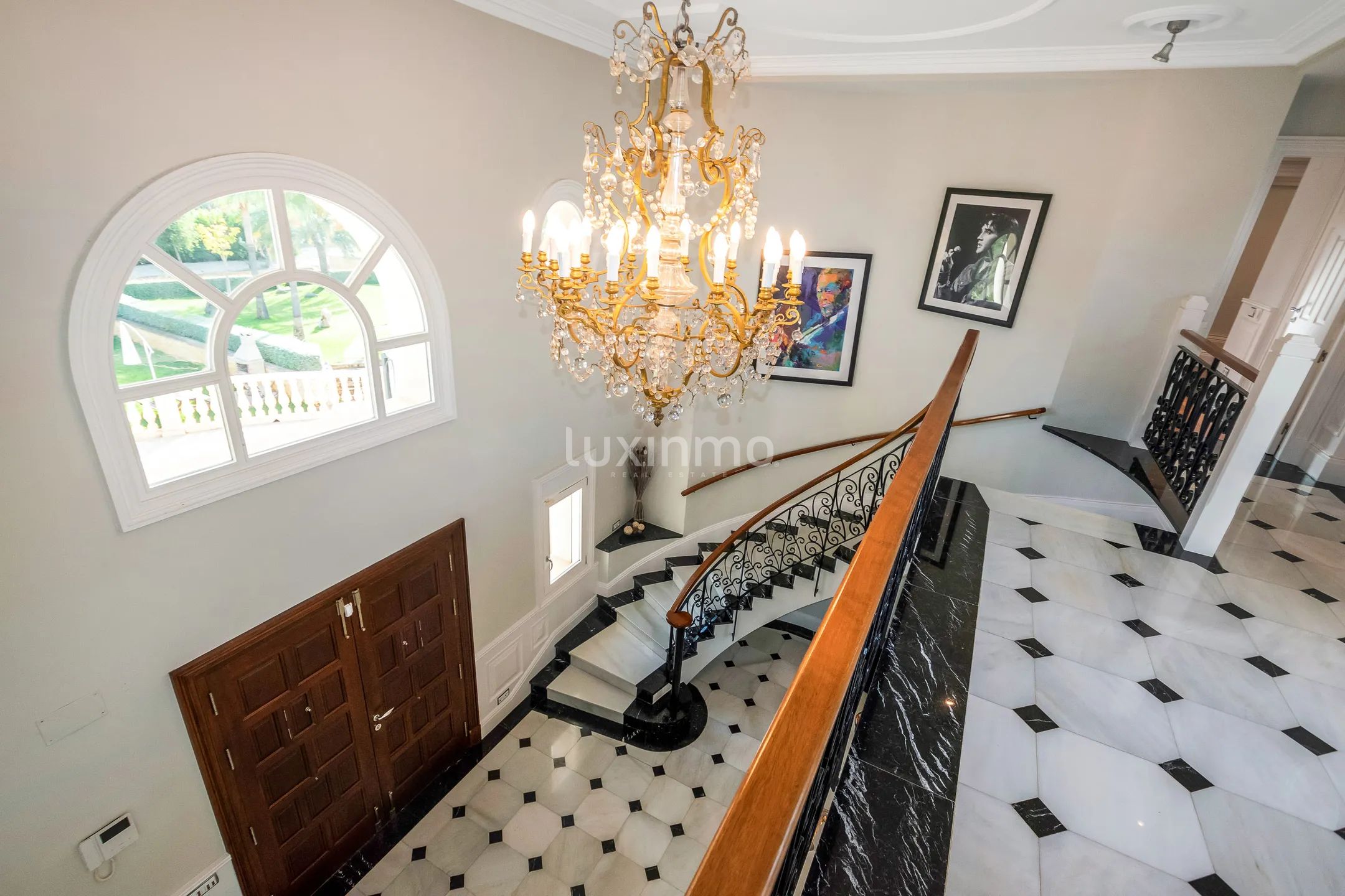 Beautiful mansion with swimming pool for rent in Altea — photo 24
