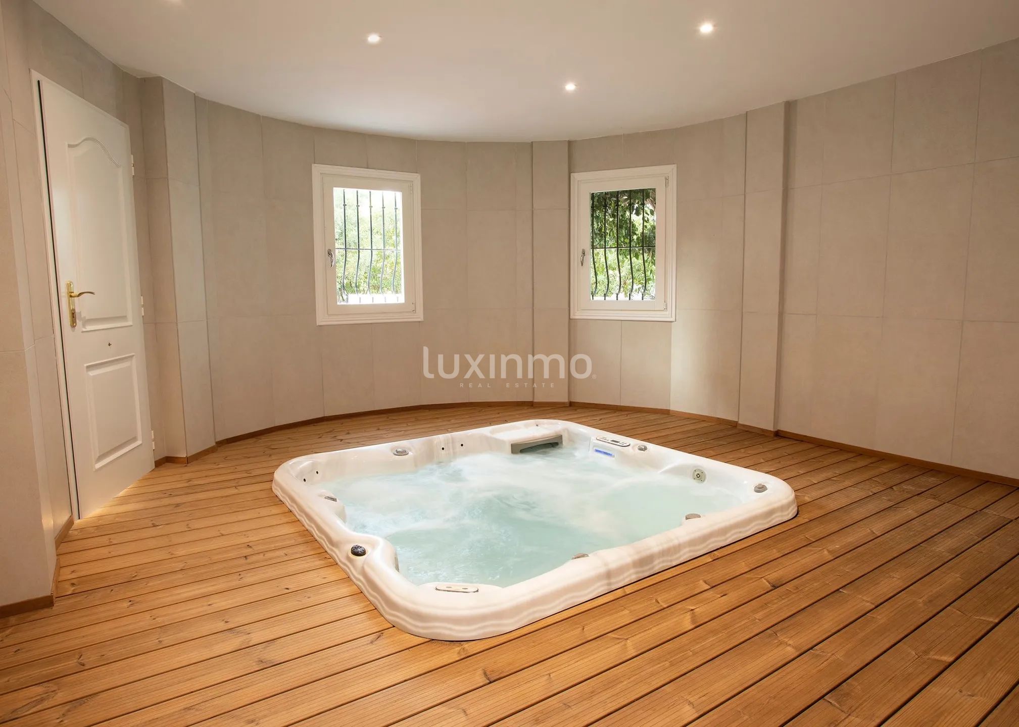 Beautiful mansion with swimming pool for rent in Altea — photo 41