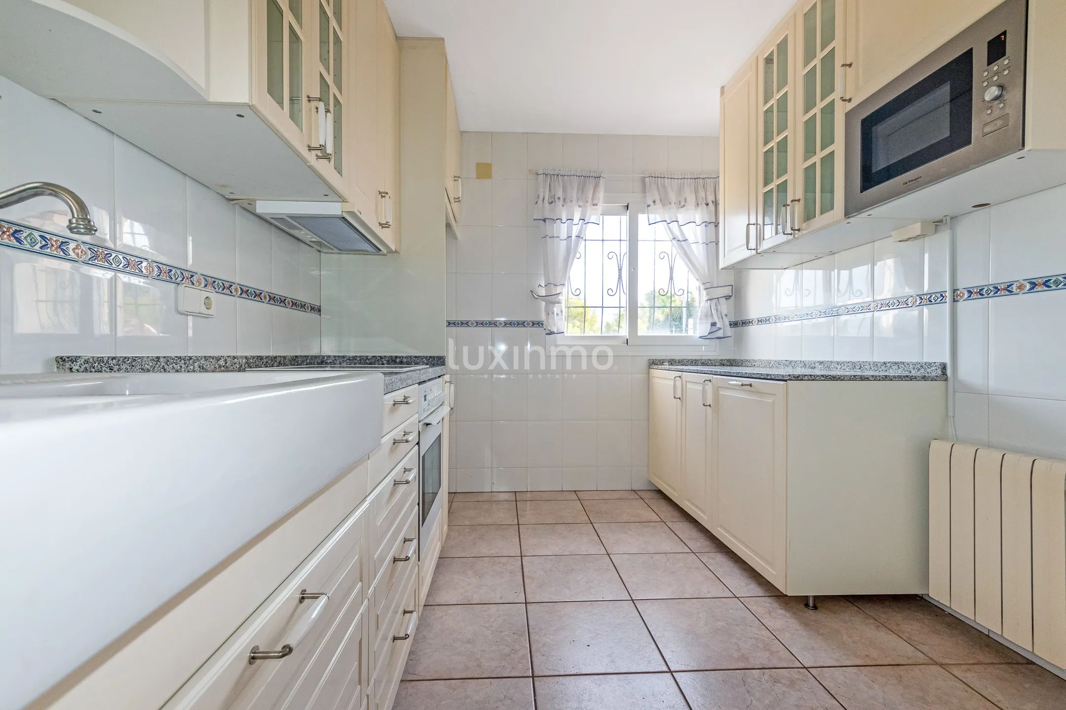 Frittliggende villa med basseng til salgs i Albir — photo 15