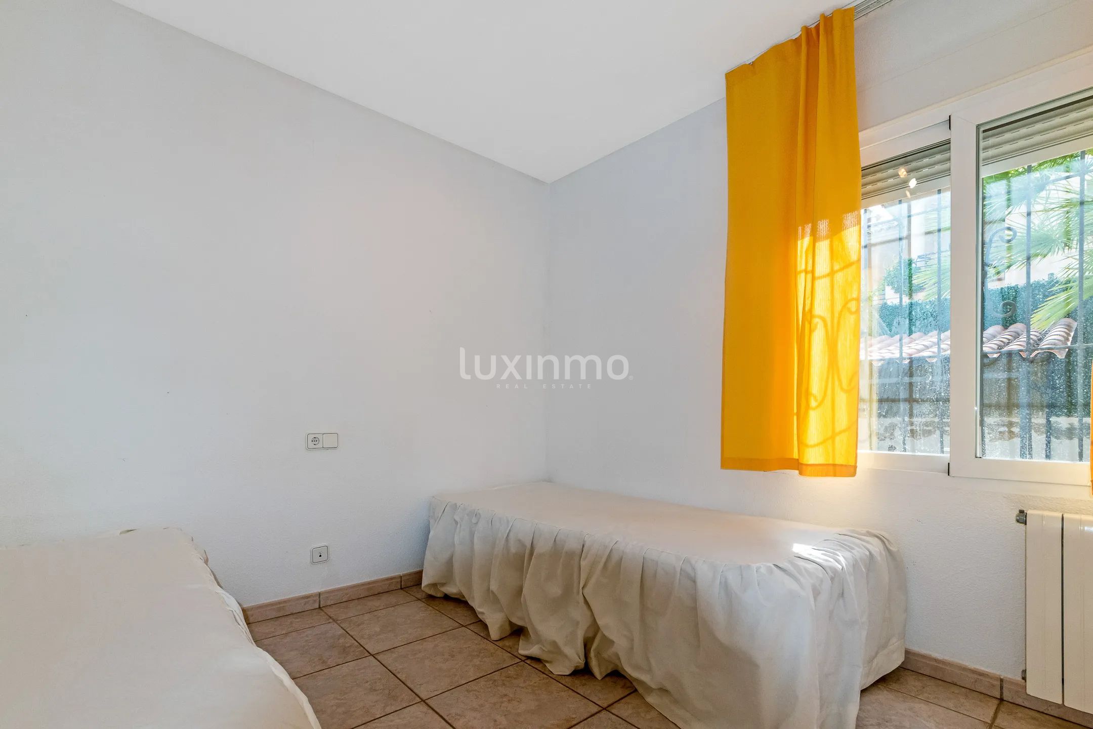 Frittliggende villa med basseng til salgs i Albir — photo 8
