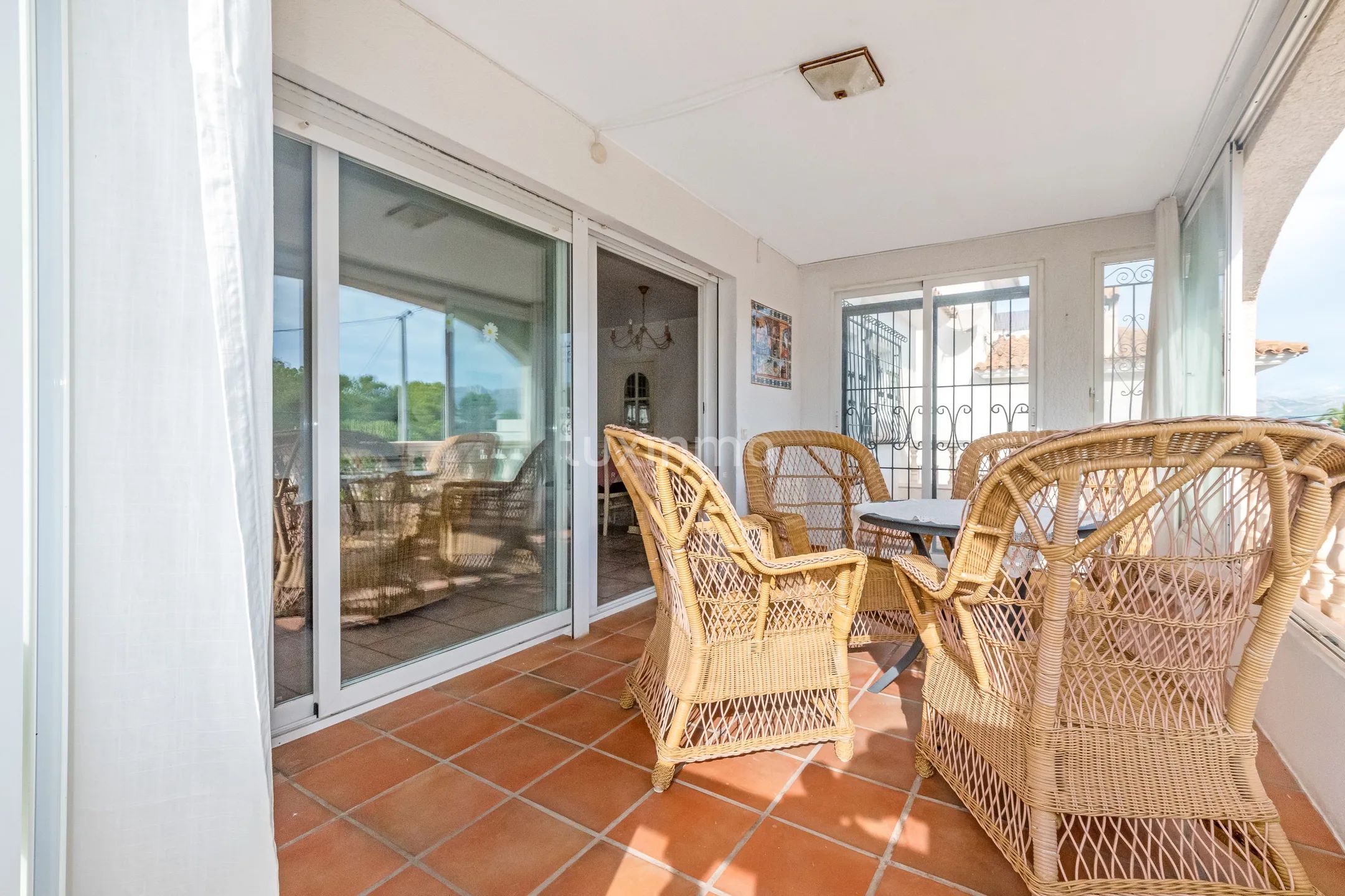 Frittliggende villa med basseng til salgs i Albir — photo 14