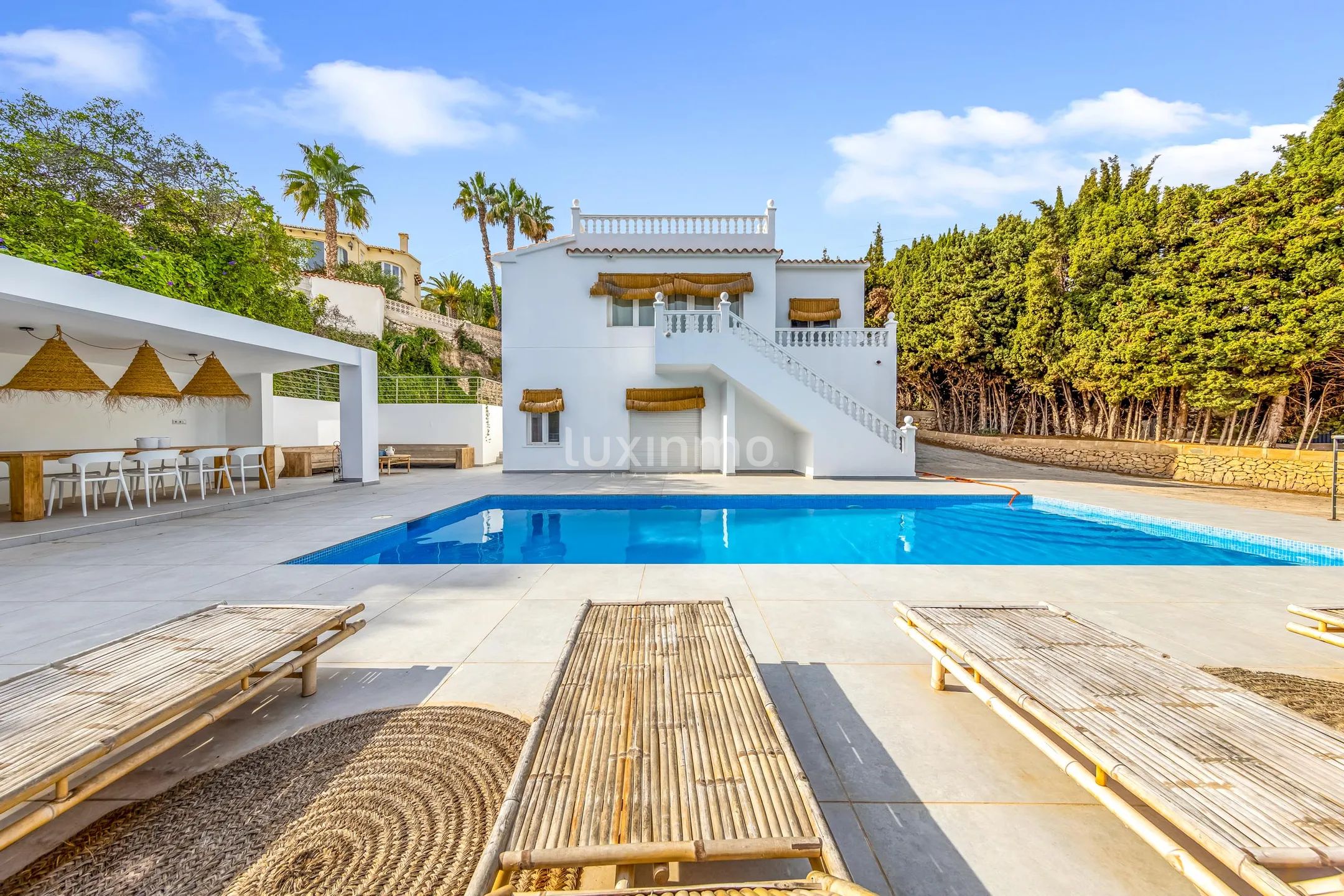 Villa im Ibiza-Stil mit Meerblick in Moraira zu verkaufen — photo 1