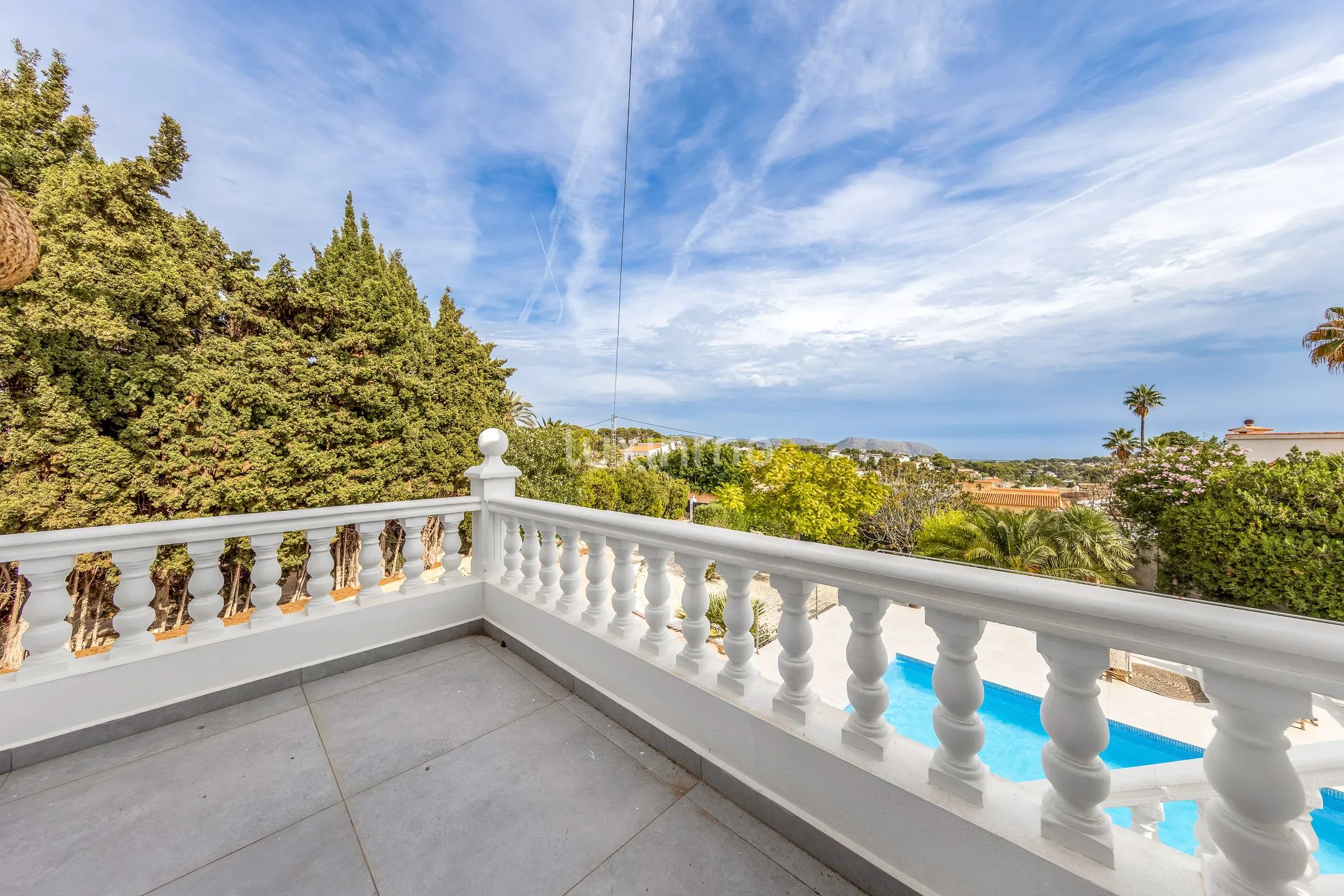 Villa im Ibiza-Stil mit Meerblick in Moraira zu verkaufen — photo 3