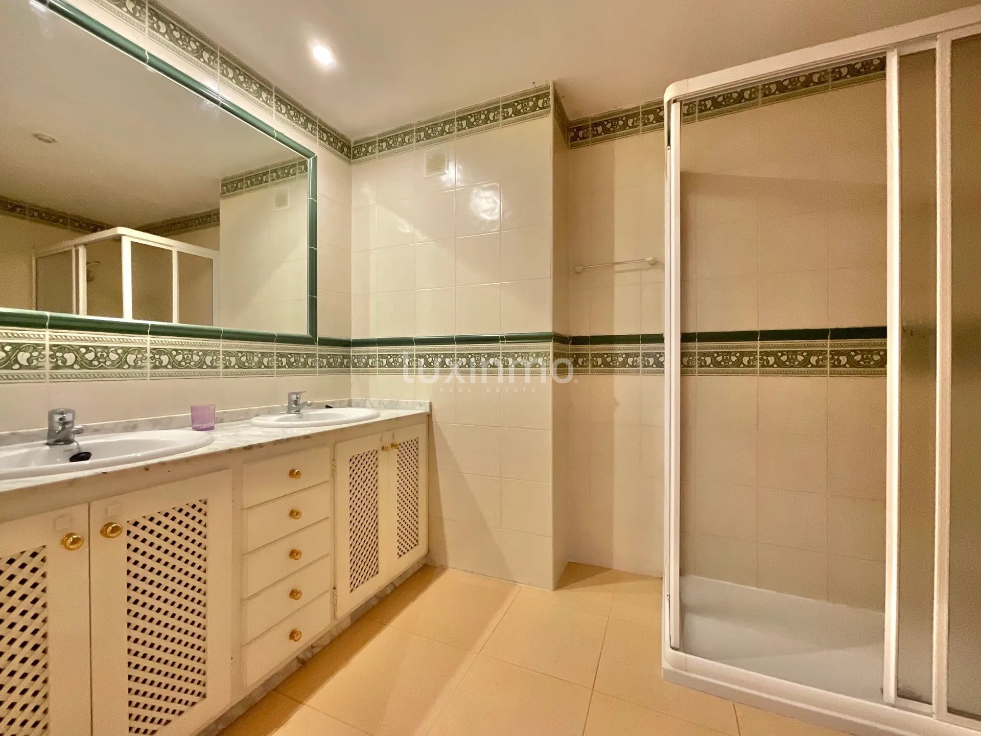 Charmigt ljust takvåning för långtidsuthyrning tillgänglig — photo 24