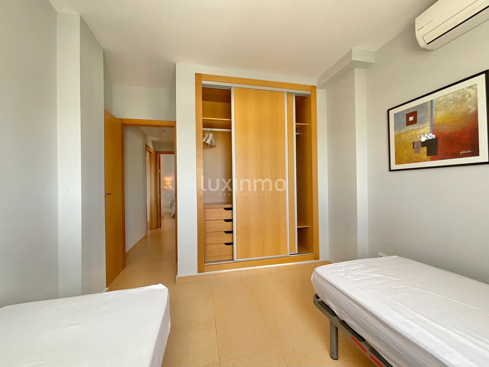 Charmigt ljust takvåning för långtidsuthyrning tillgänglig — photo 31