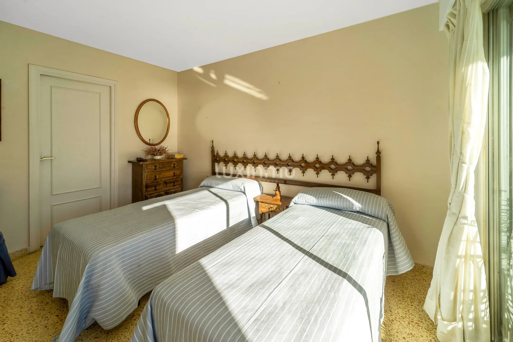 4 slaapkamer appartement in tweede lijn naar het strand Benidorm — photo 10