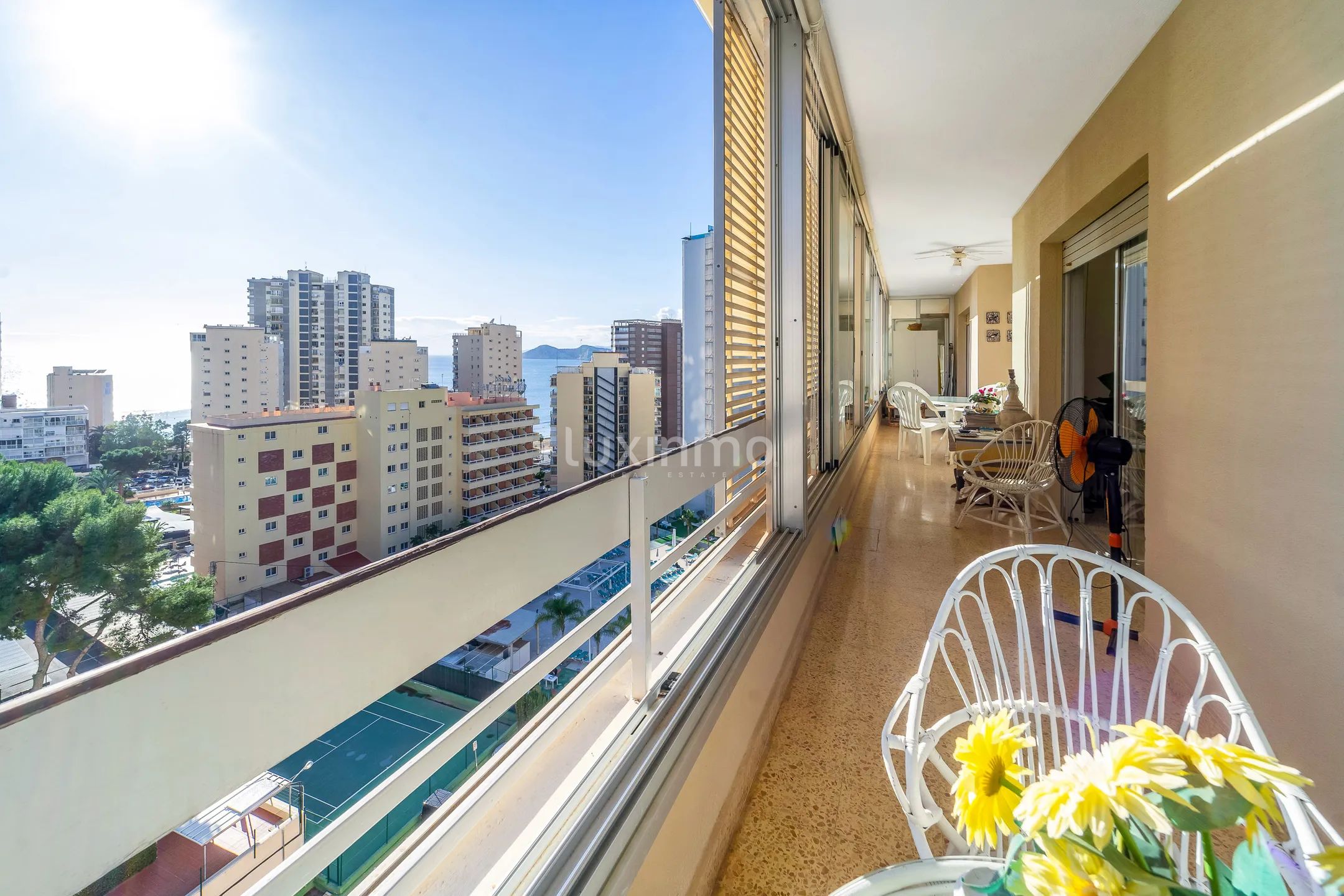 4 bedroom flat on the second line of the beach Benidorm