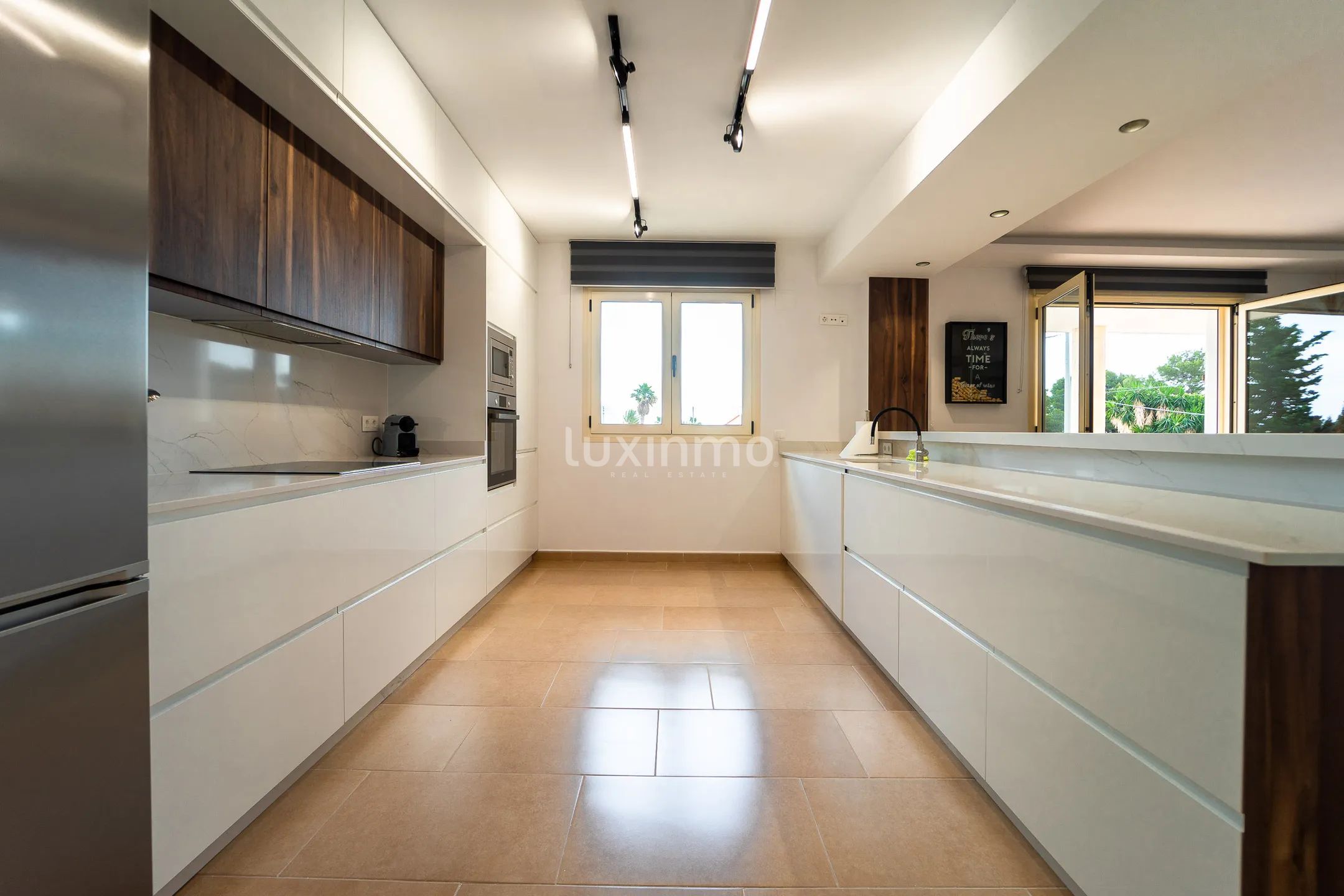 Luxurious colonial villa with sea views in Calpe — photo 22