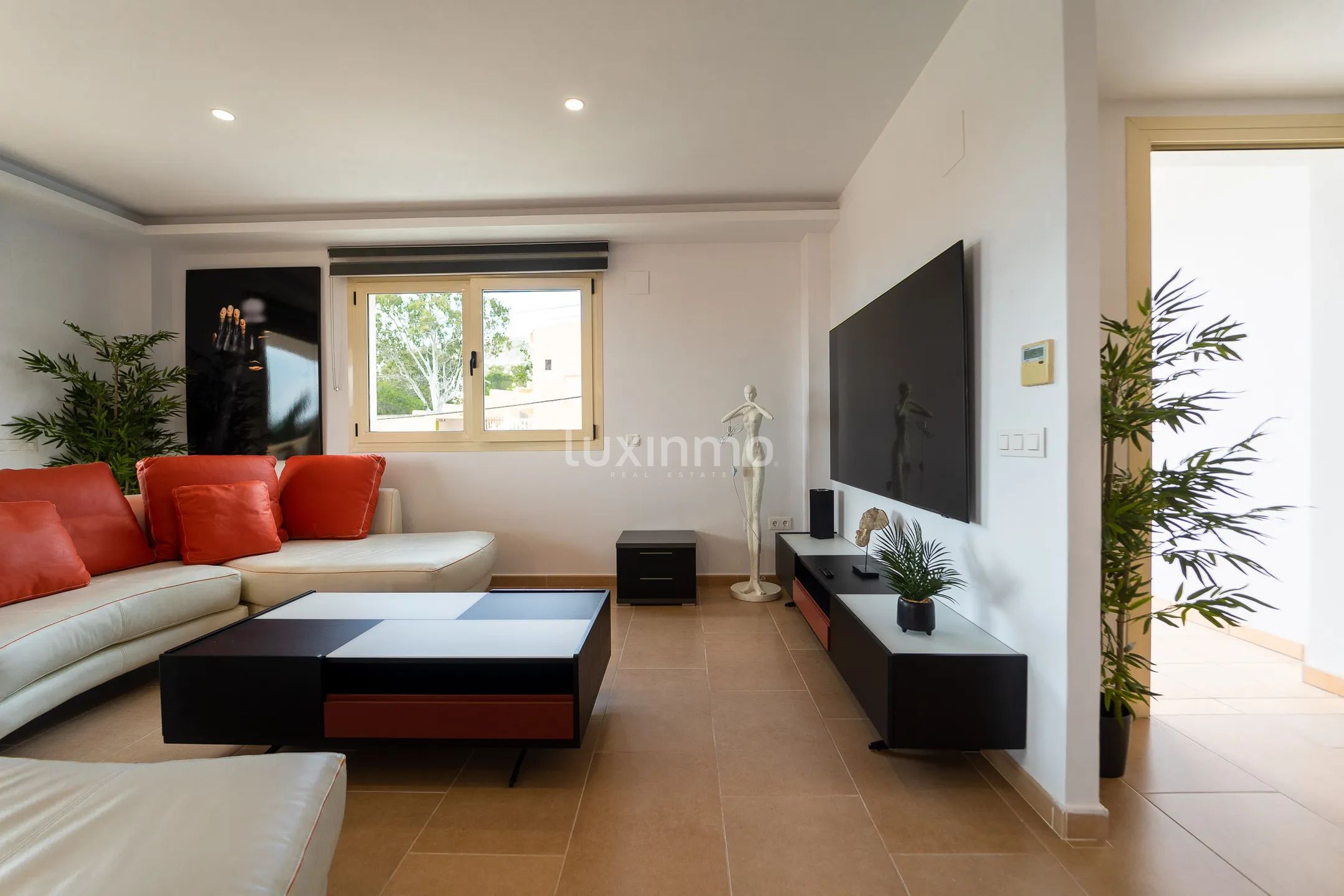 Luxurious colonial villa with sea views in Calpe — photo 11