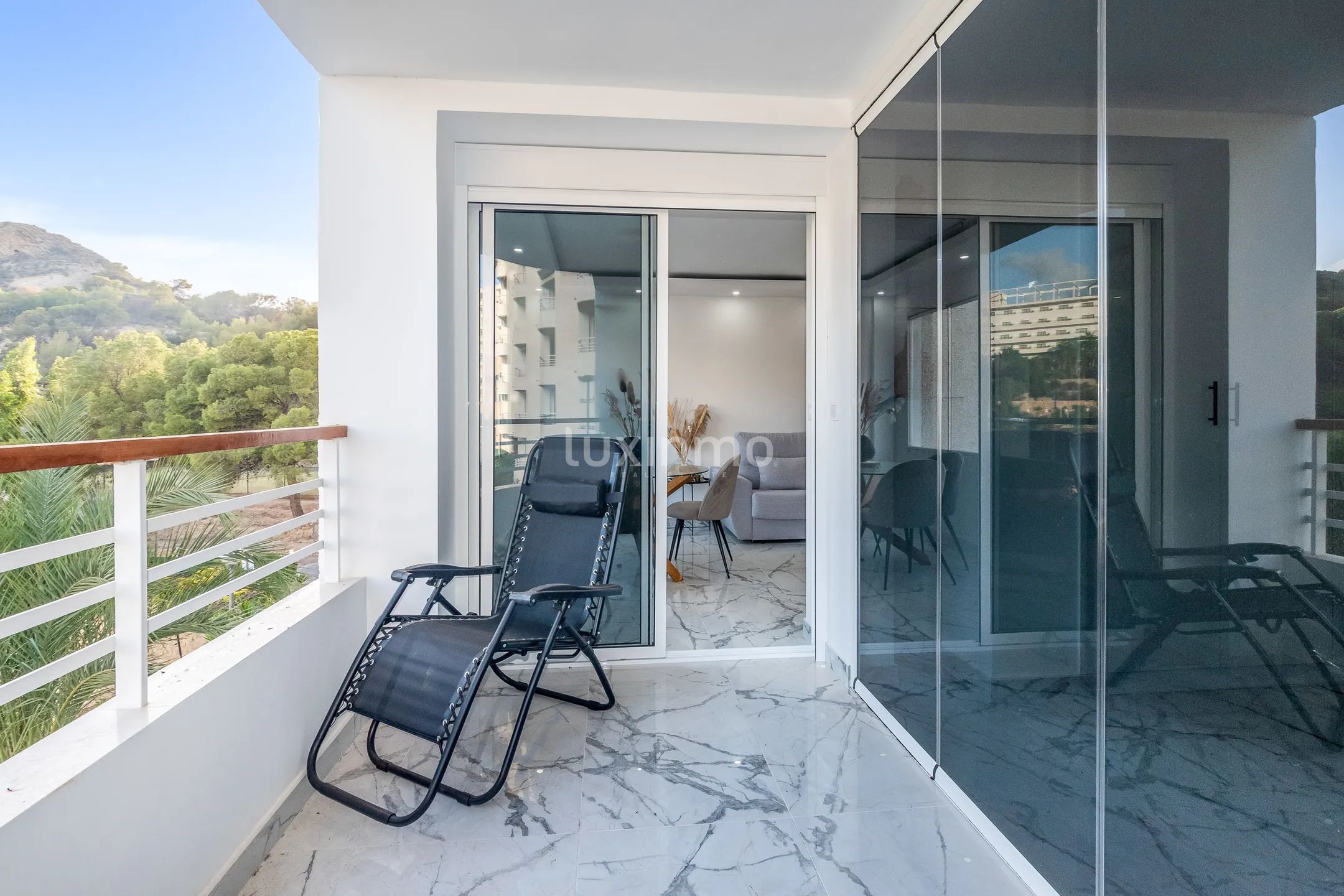 Cozy apartment on first line on the beach for rent — photo 14