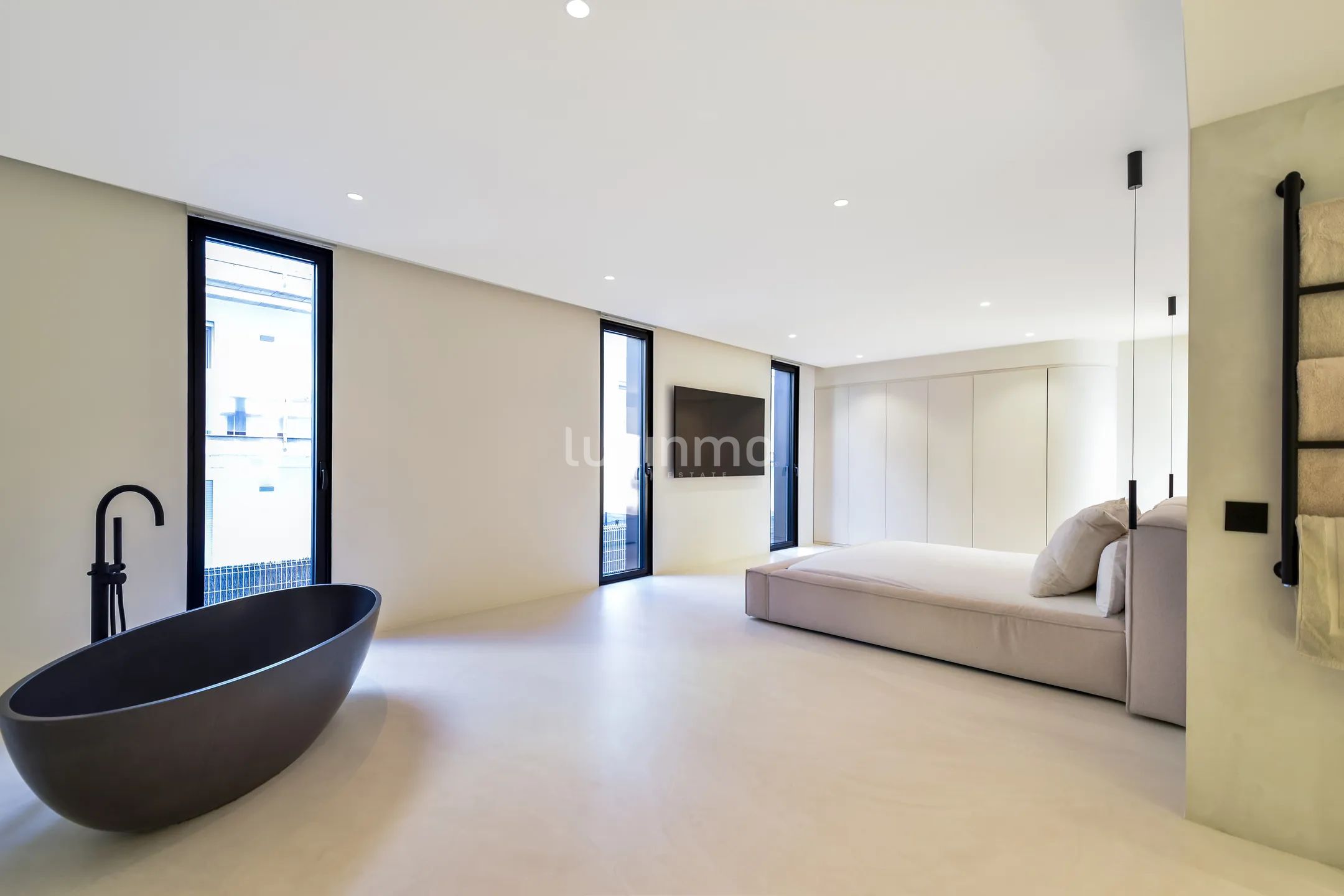Oszałamiający, nowoczesny apartament z 3 sypialniami i tarasem w Talamance — photo 20