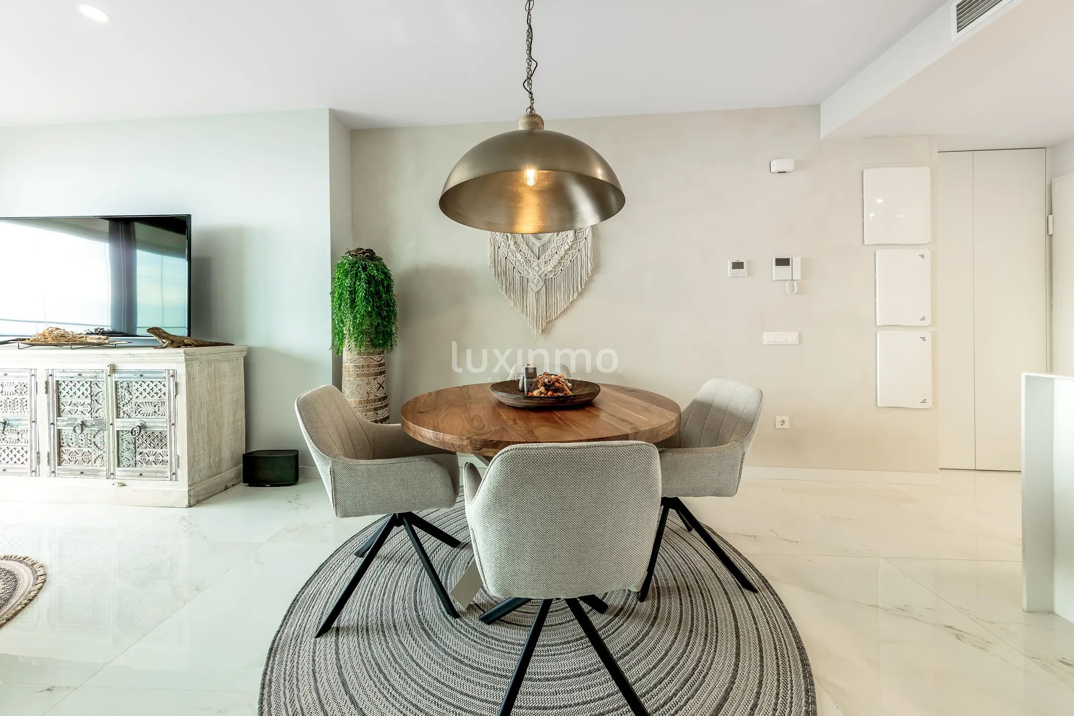 Апартаменты с 3 спальнями на пляже Бенидорма со стеклянными шторами — photo 14