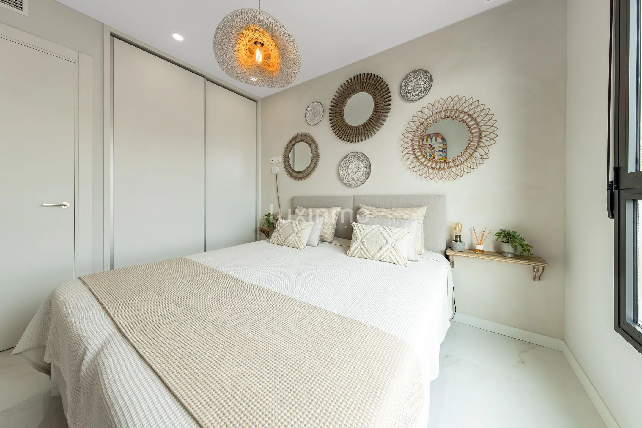 Апартаменты с 3 спальнями на пляже Бенидорма со стеклянными шторами — photo 27