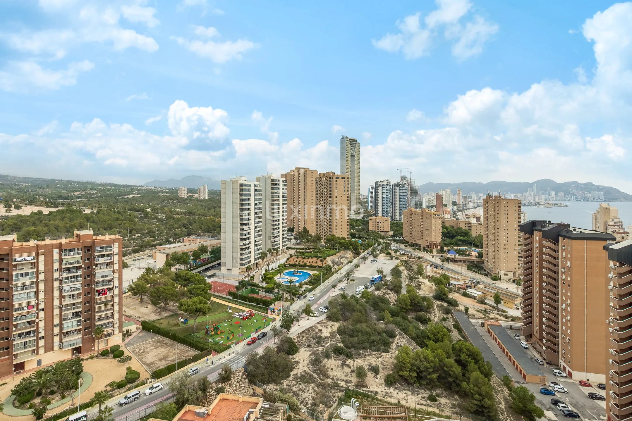 Apartament z 3 sypialniami na sprzedaż w Benidorm Beach ze szklanymi zasłonami — photo 30