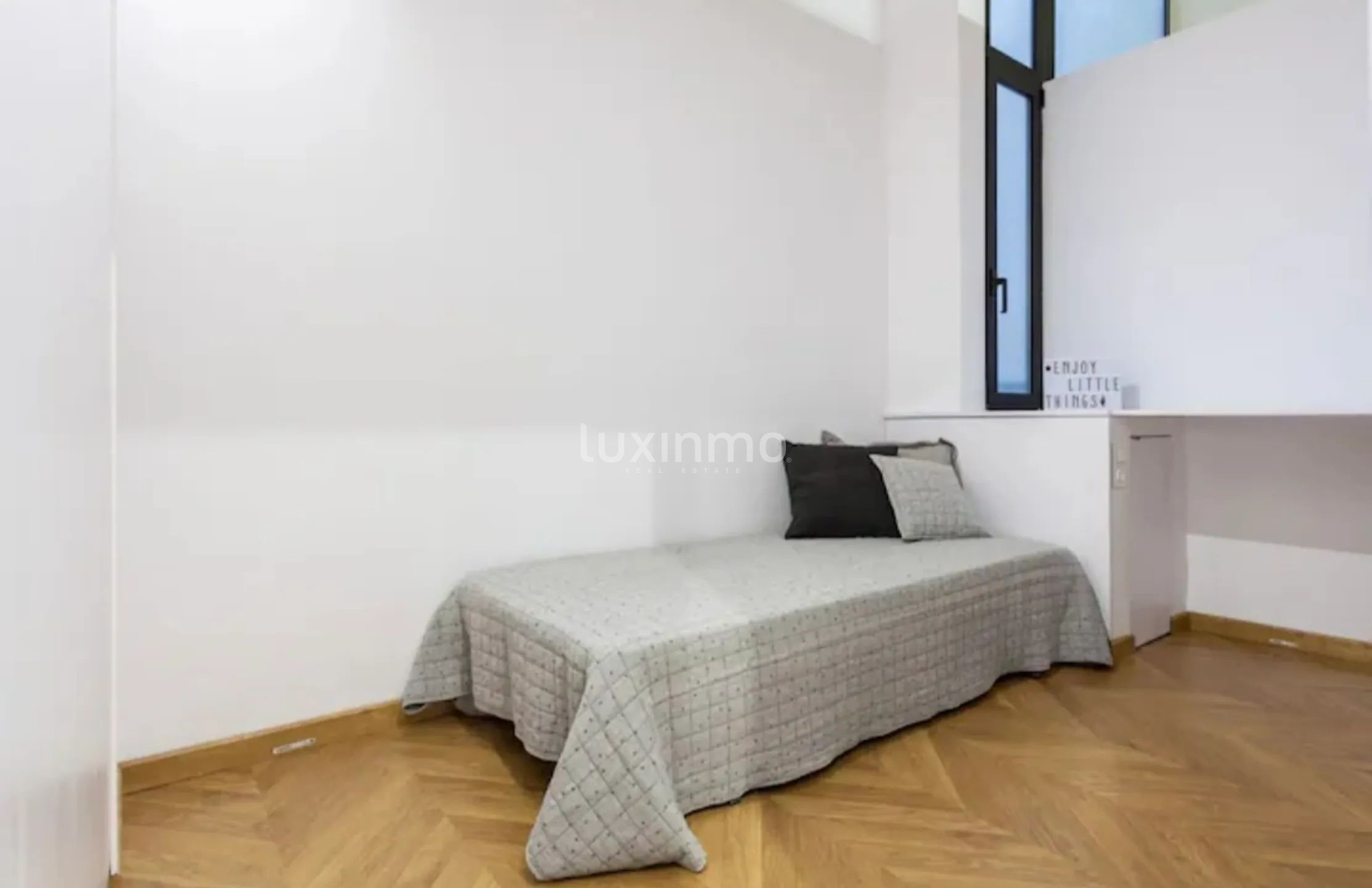 Nowoczesne mieszkanie w centrum Alicante — photo 9