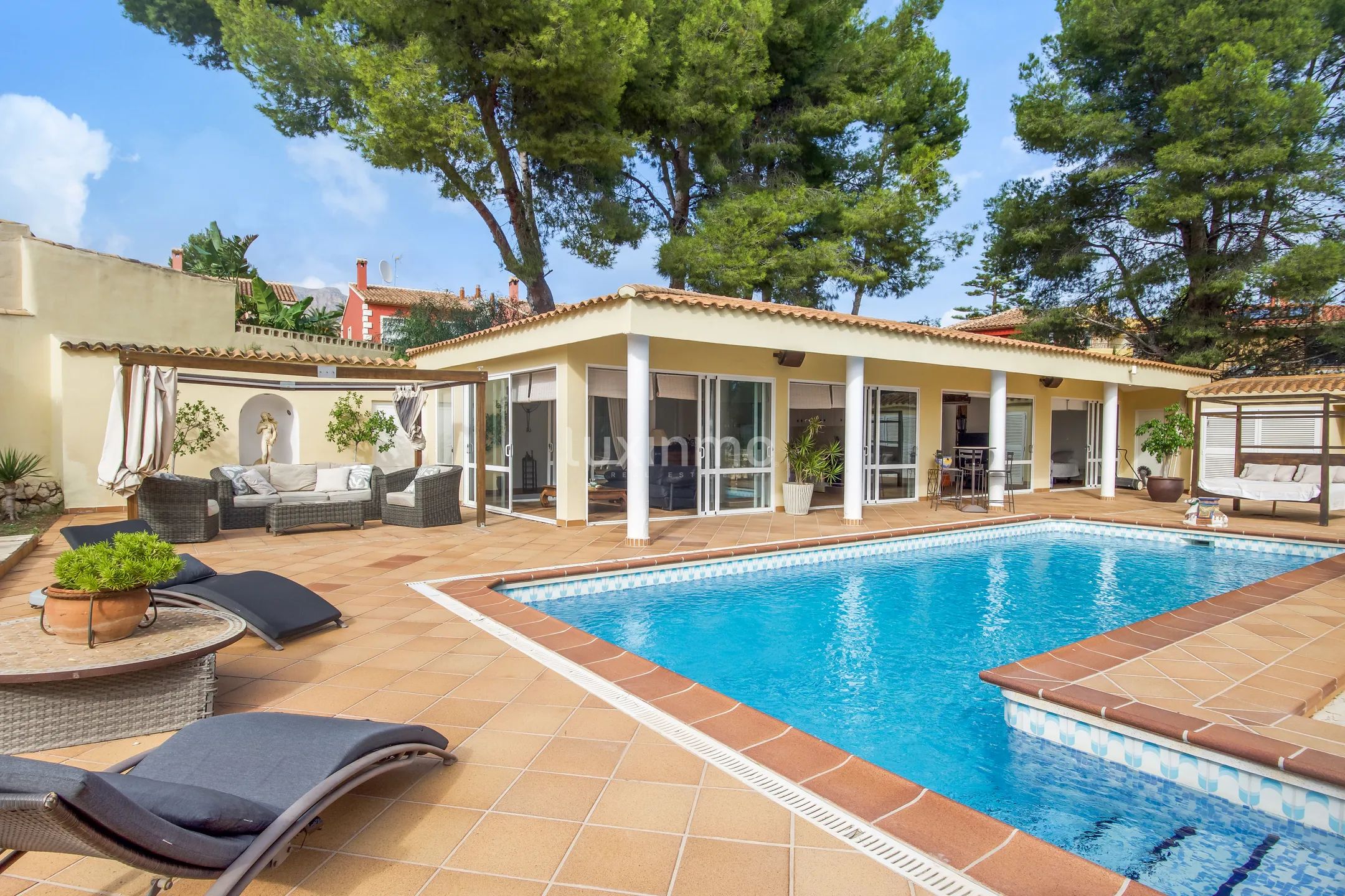 Freistehendes Haus mit Gästehaus, Pool und Garten in La Nucia — photo 1