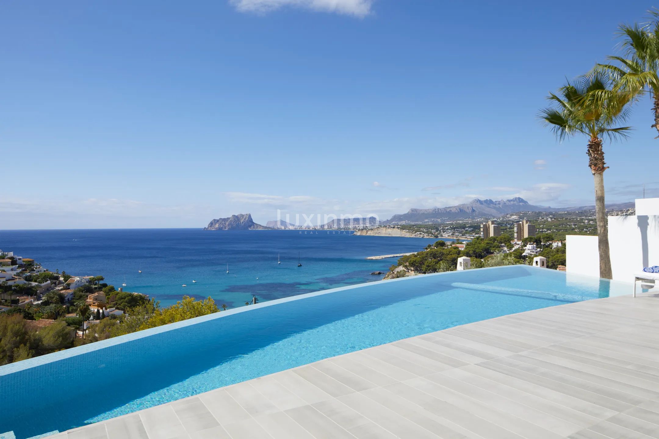 Designvilla till salu i El Portet Moraira med panoramautsikt över havet — photo 2