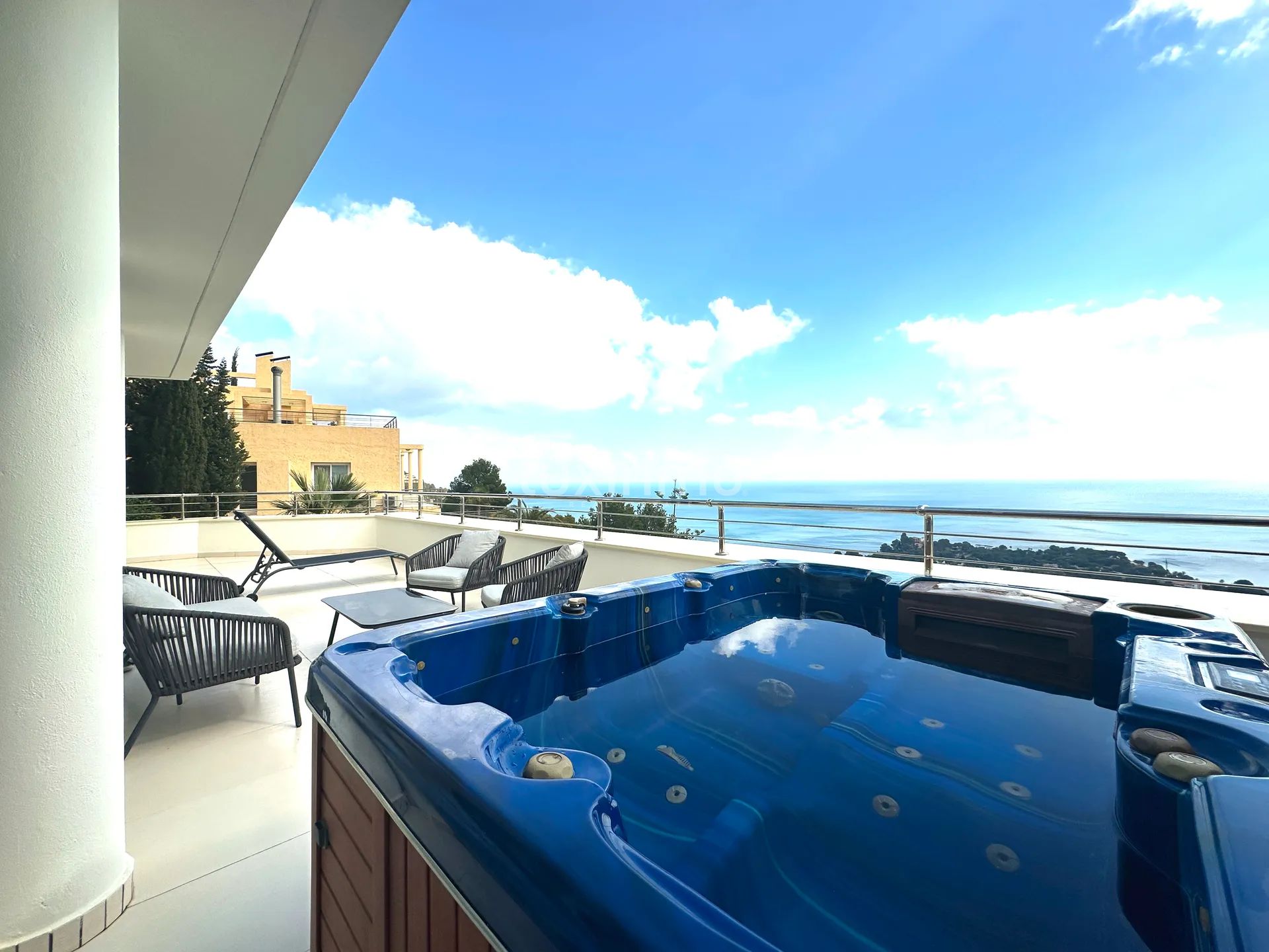 Apartment with sea views for rent in Altea — photo 24