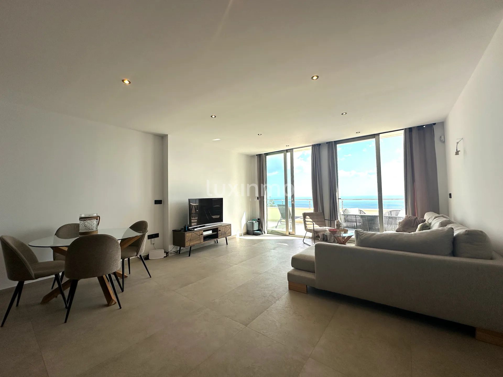 Apartment with sea views for rent in Altea — photo 10