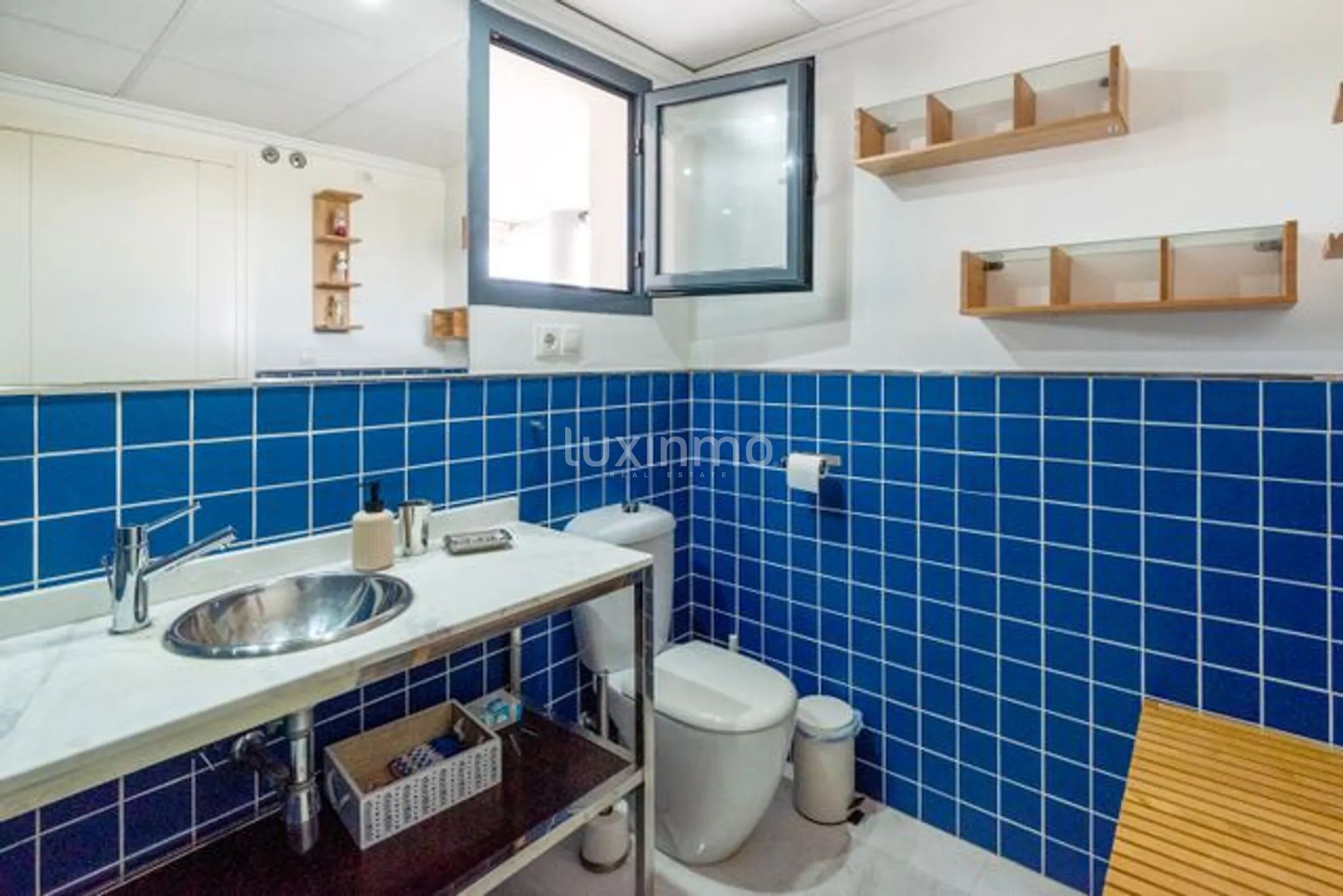 Mieszkanie z 3 sypialniami i dwiema łazienkami w Jávea — photo 8