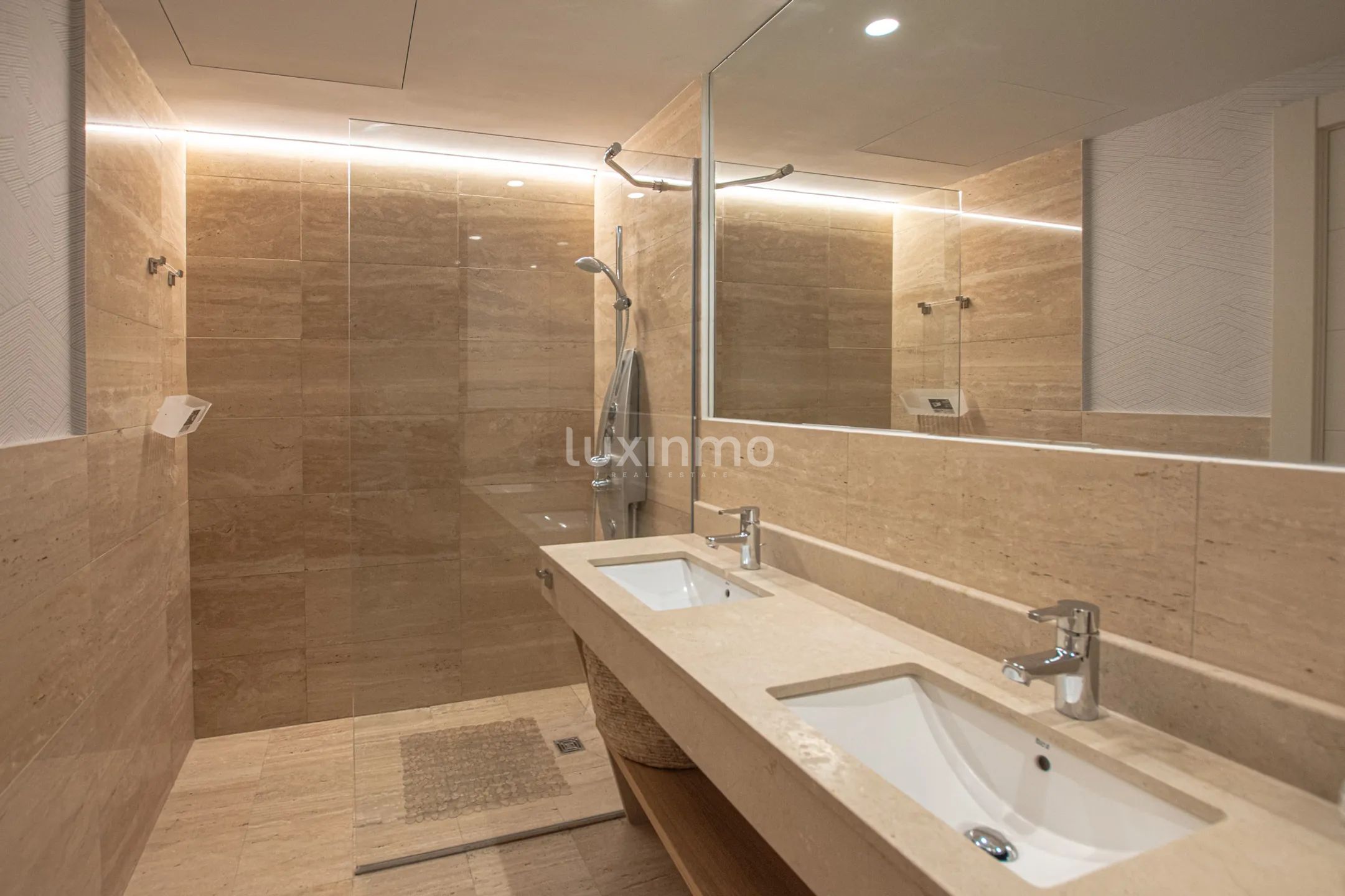 Flat for rent with sea views in Mascarat — photo 17