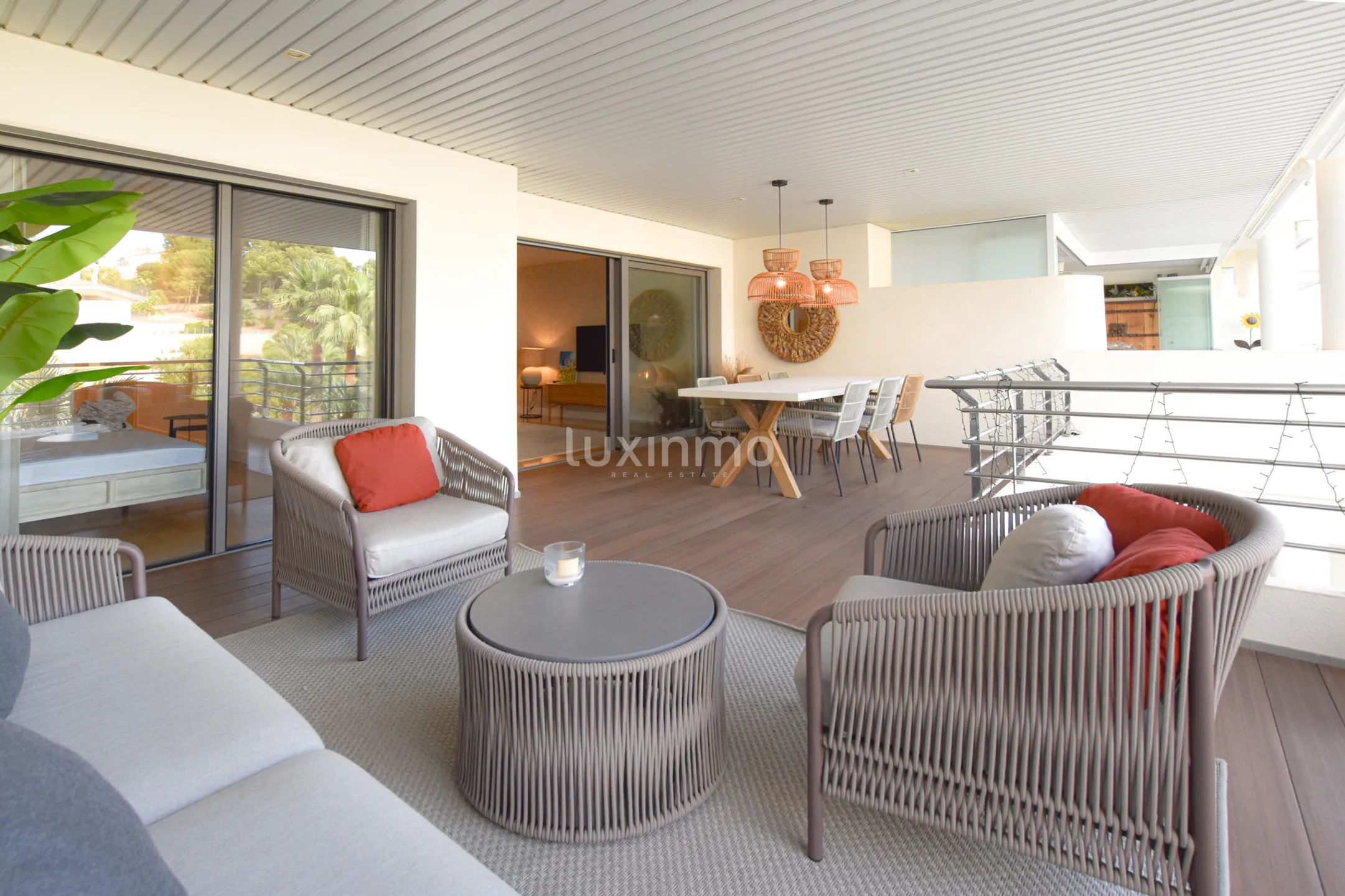 Flat for rent with sea views in Mascarat