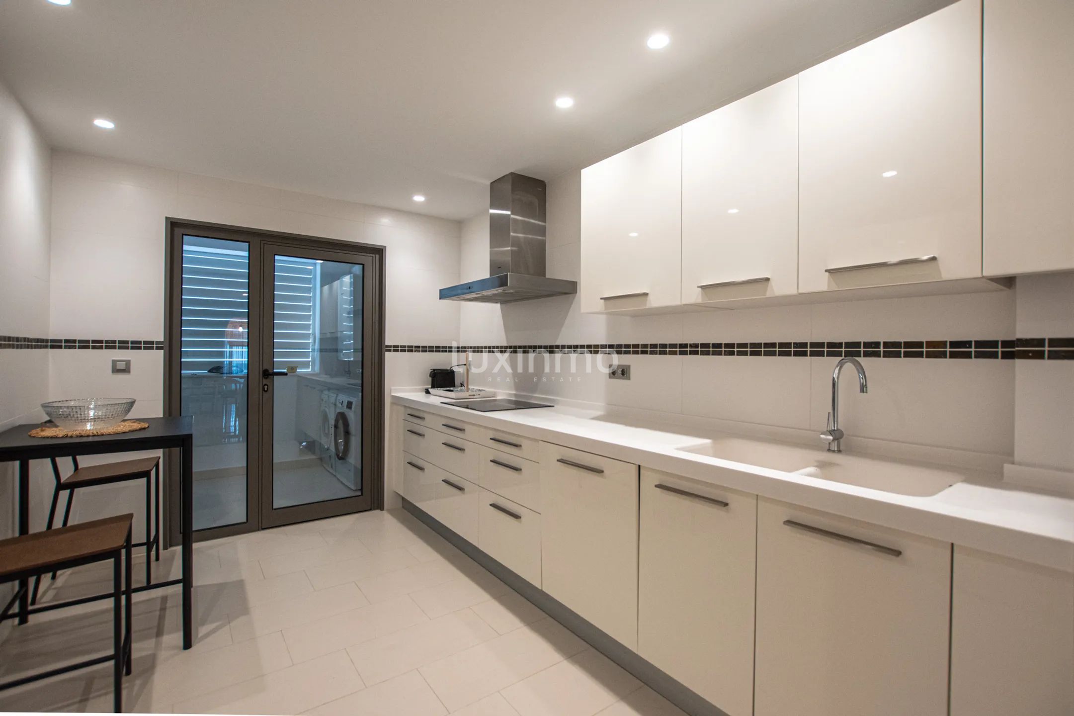 Аренда квартиры с видом на море yf на аренду в Маскарате — photo 10