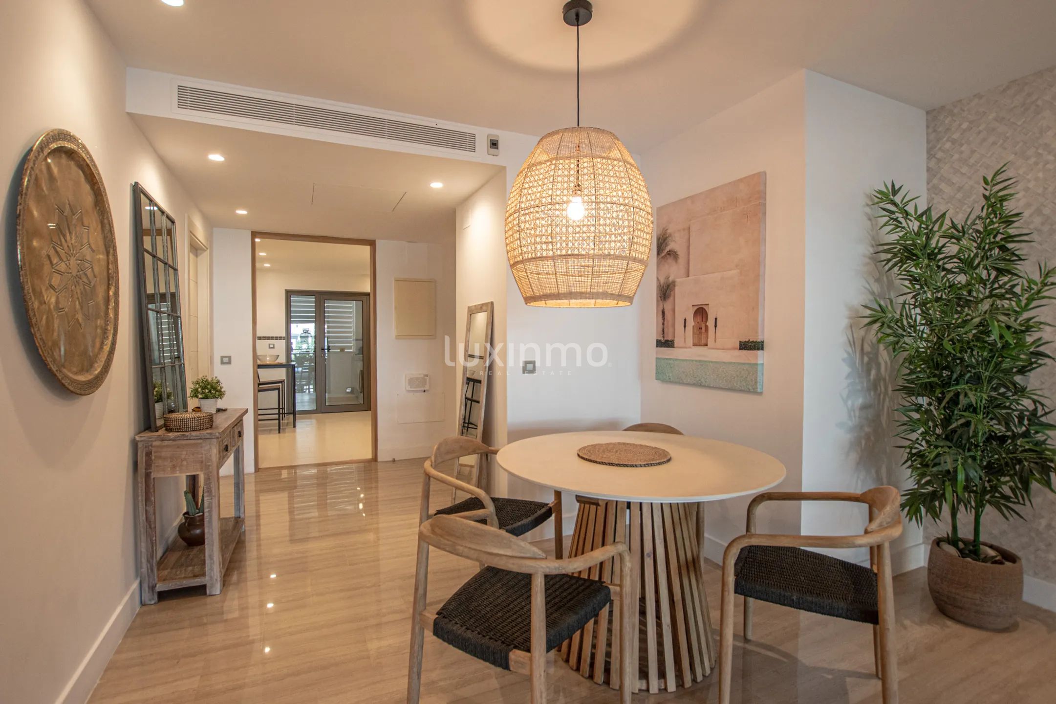Flat for rent with sea views in Mascarat — photo 5