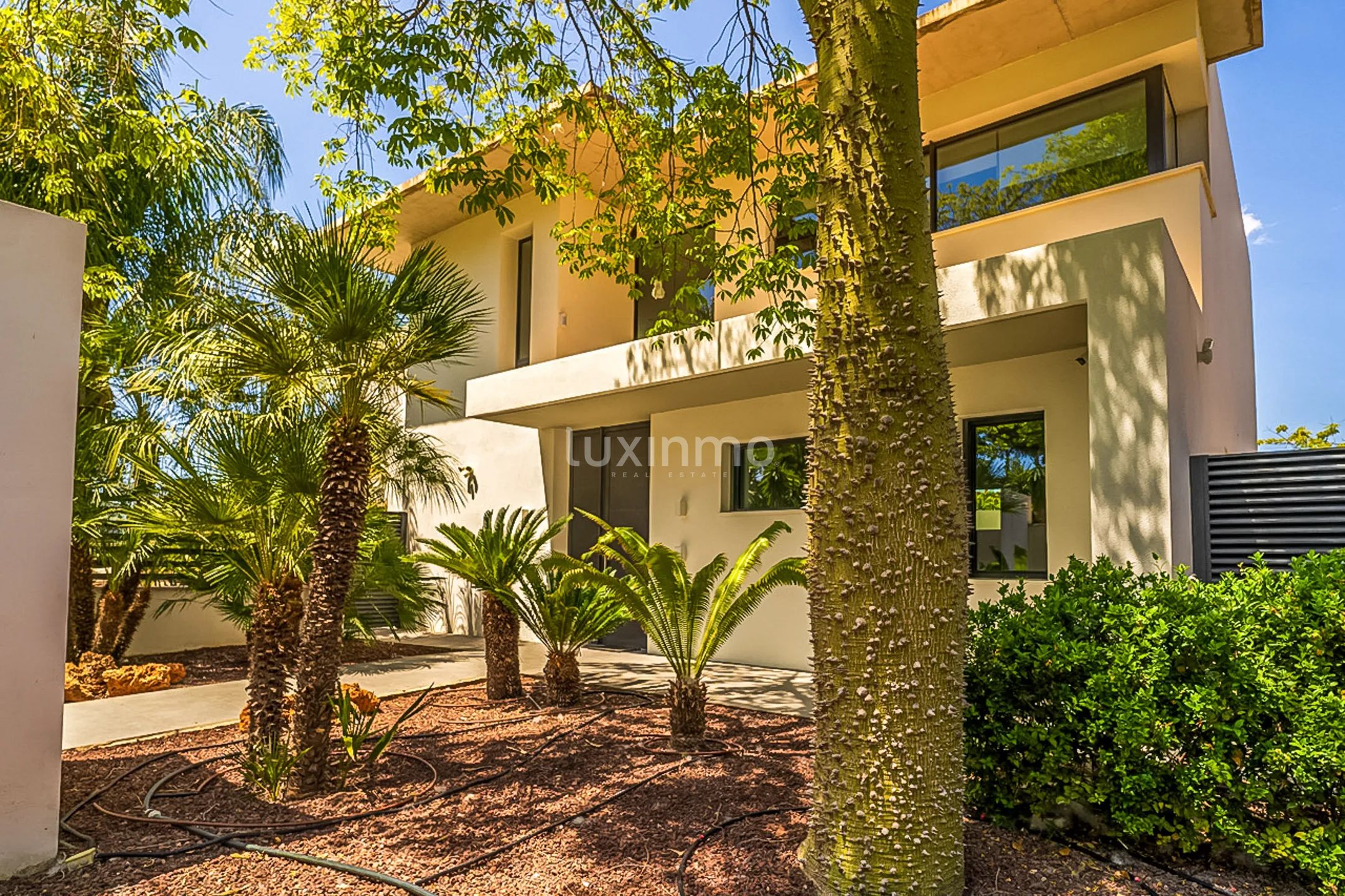 Villa familiale indépendante avec piscine et garage — photo 28