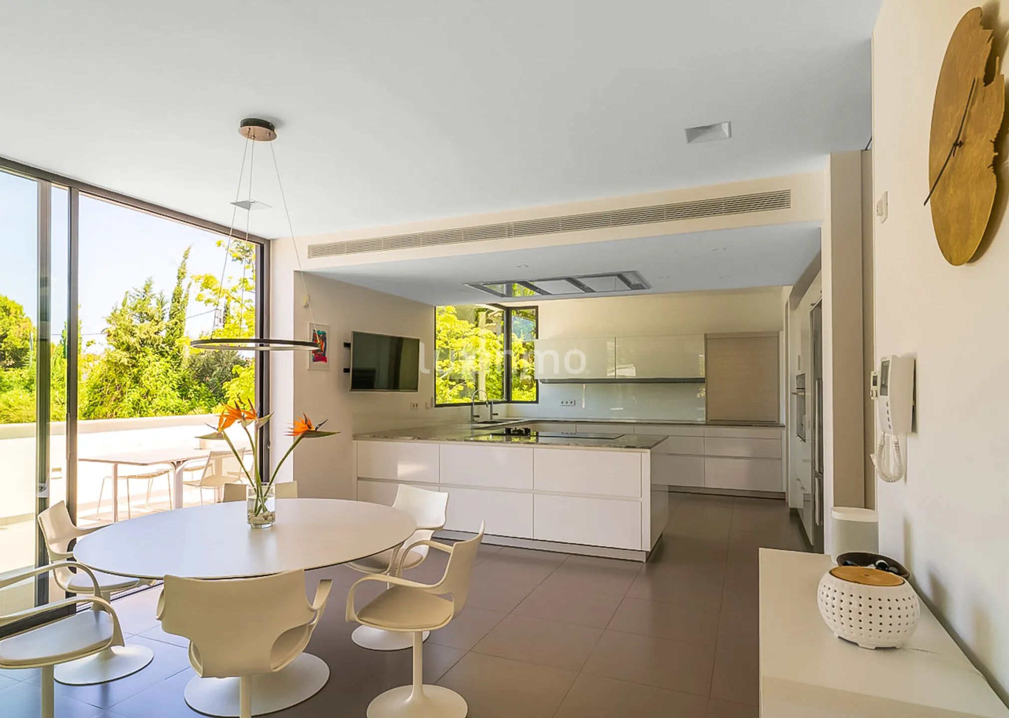 Villa familiale indépendante avec piscine et garage — photo 11