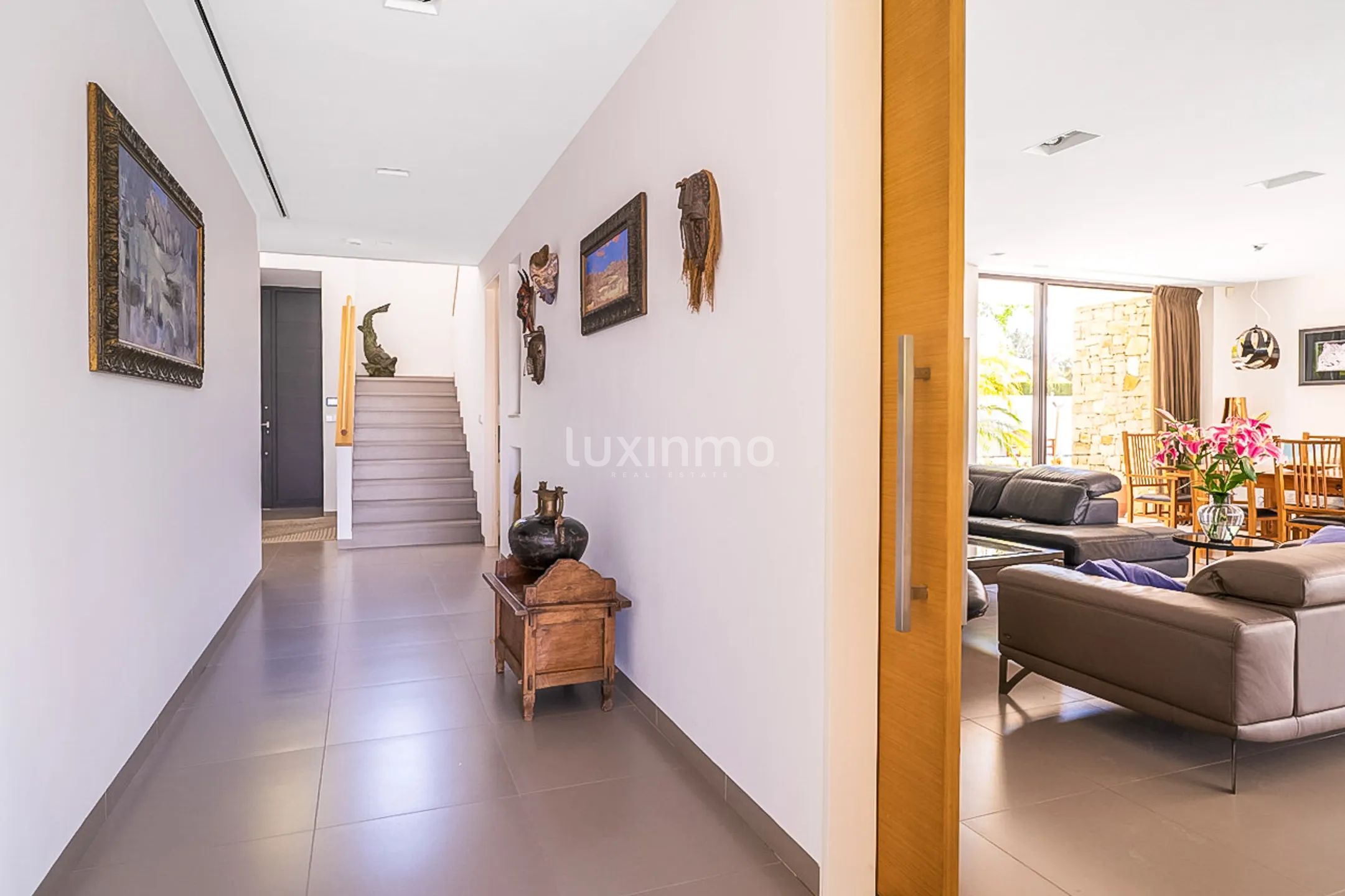 Villa familiale indépendante avec piscine et garage — photo 9