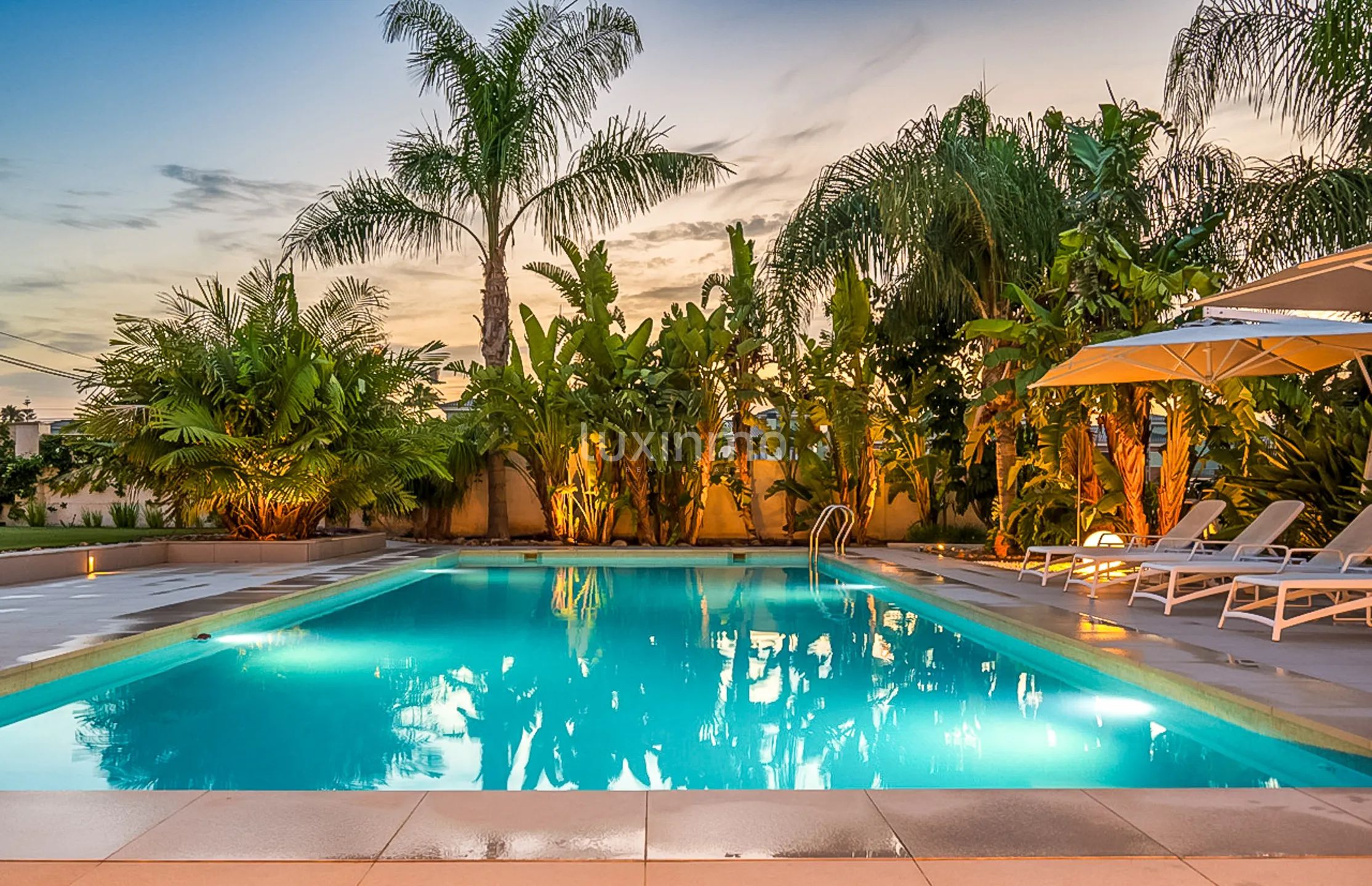 Villa familiale indépendante avec piscine et garage — photo 25