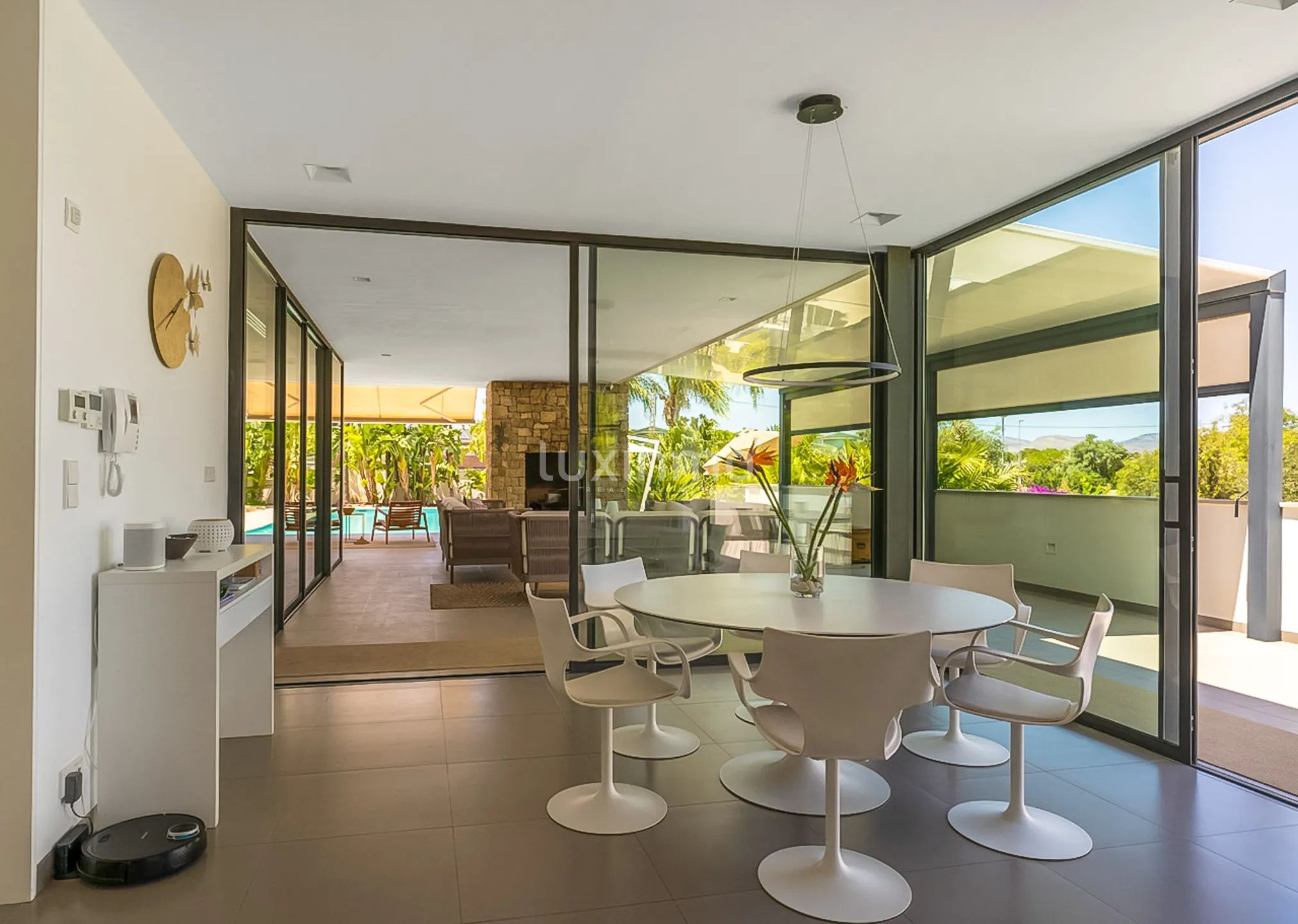 Villa familiale indépendante avec piscine et garage — photo 14