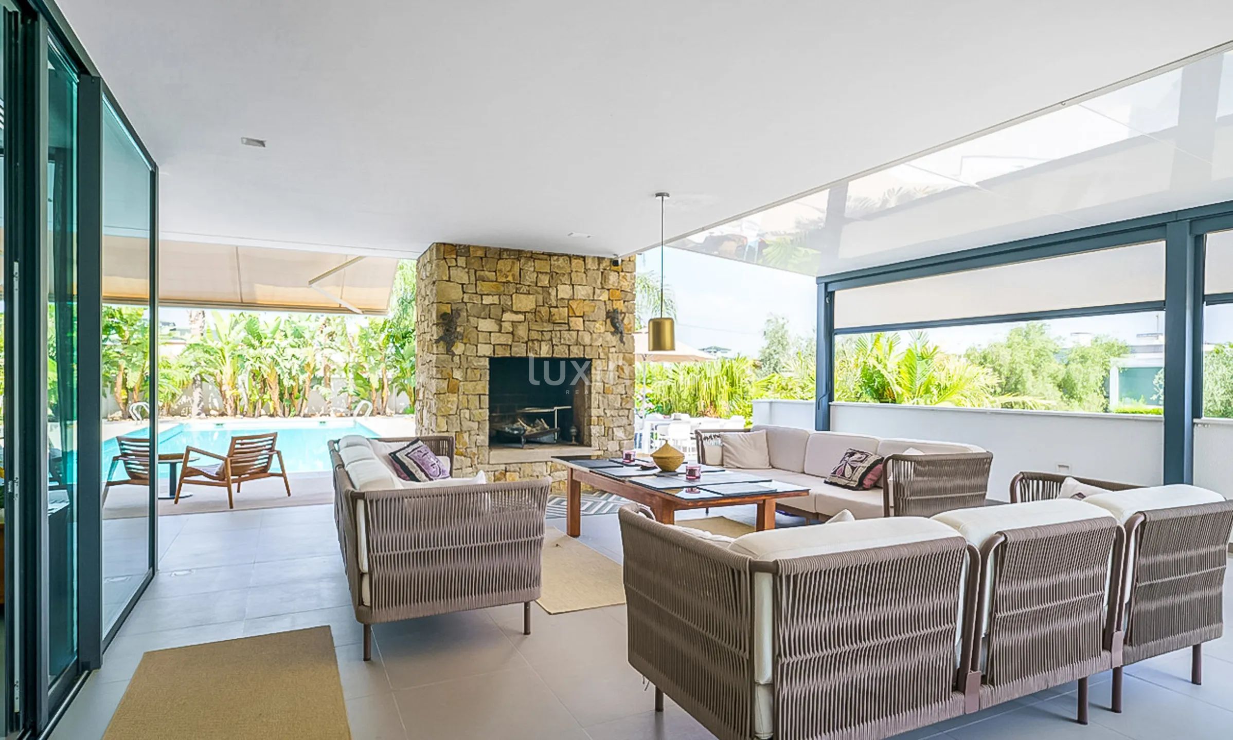 Villa familiale indépendante avec piscine et garage — photo 16