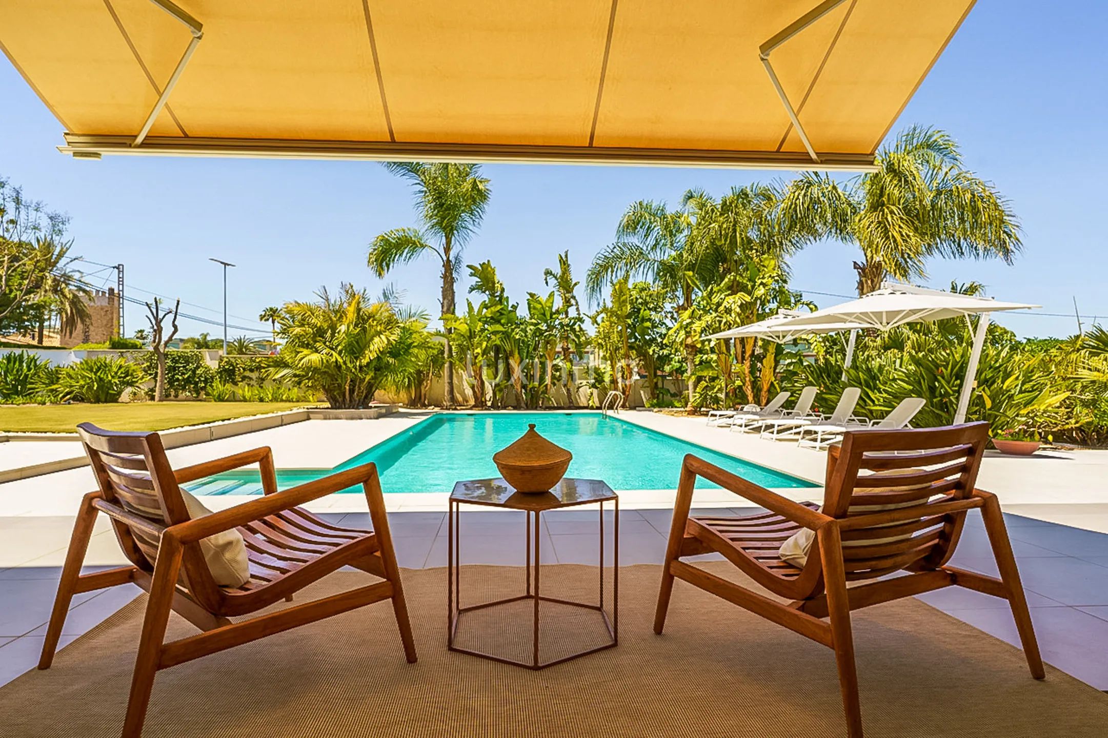 Villa familiale indépendante avec piscine et garage — photo 17