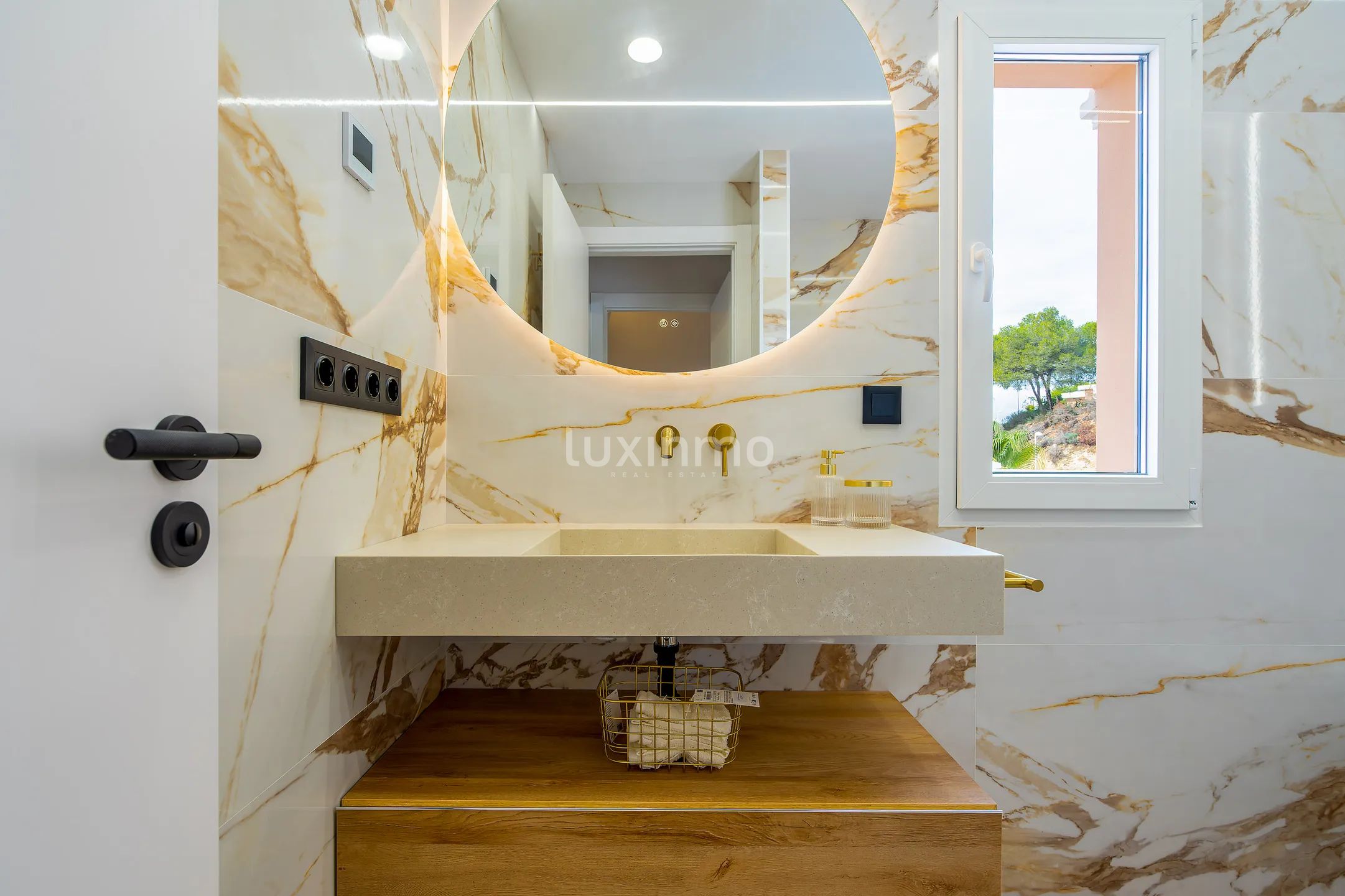 Designer renovated house in Calpe with garden — photo 19