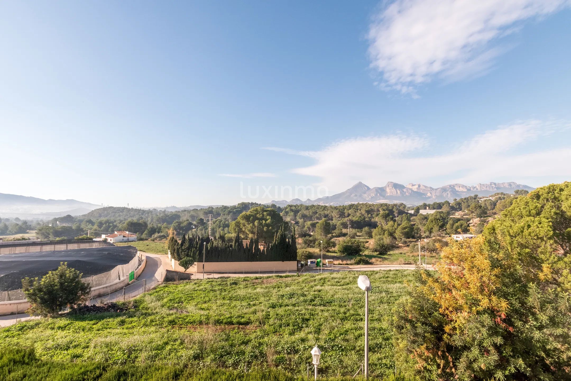 Mediterranean style villa with nice views in Altea la vella — photo 34