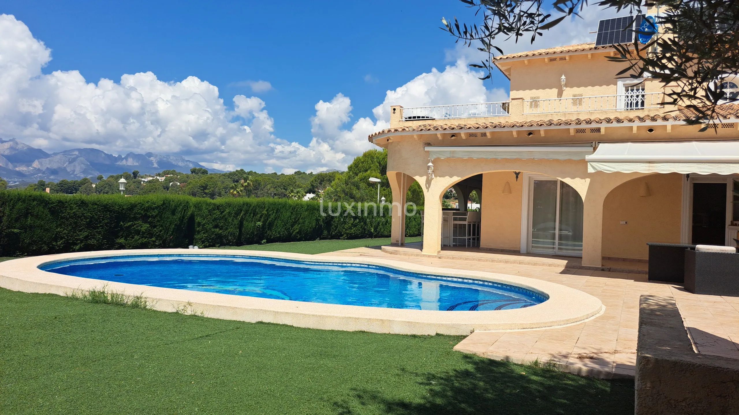 Mediterranean style villa with nice views in Altea la vella — photo 6