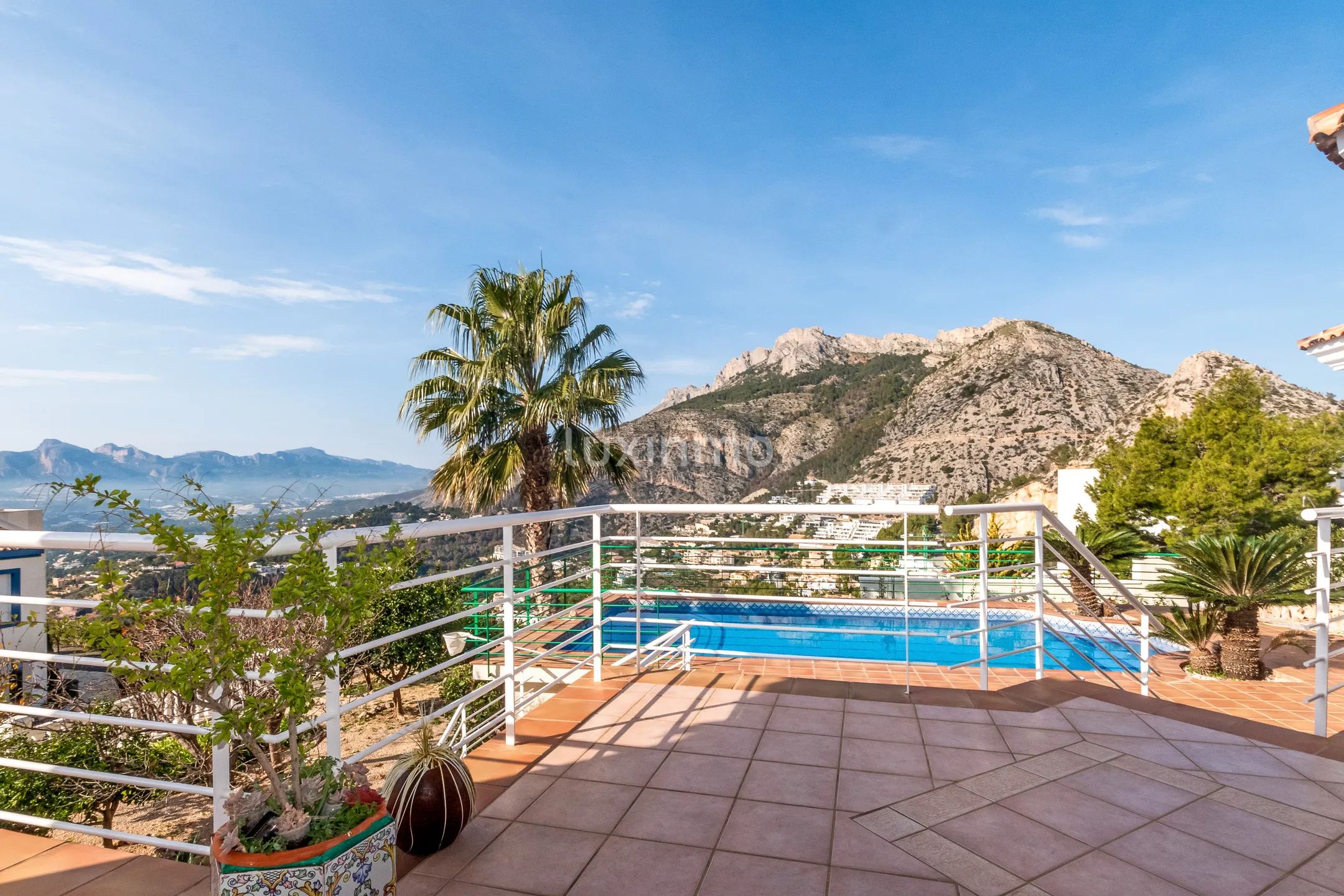 Villa met panoramisch uitzicht op de bergen te koop in Altea — photo 46