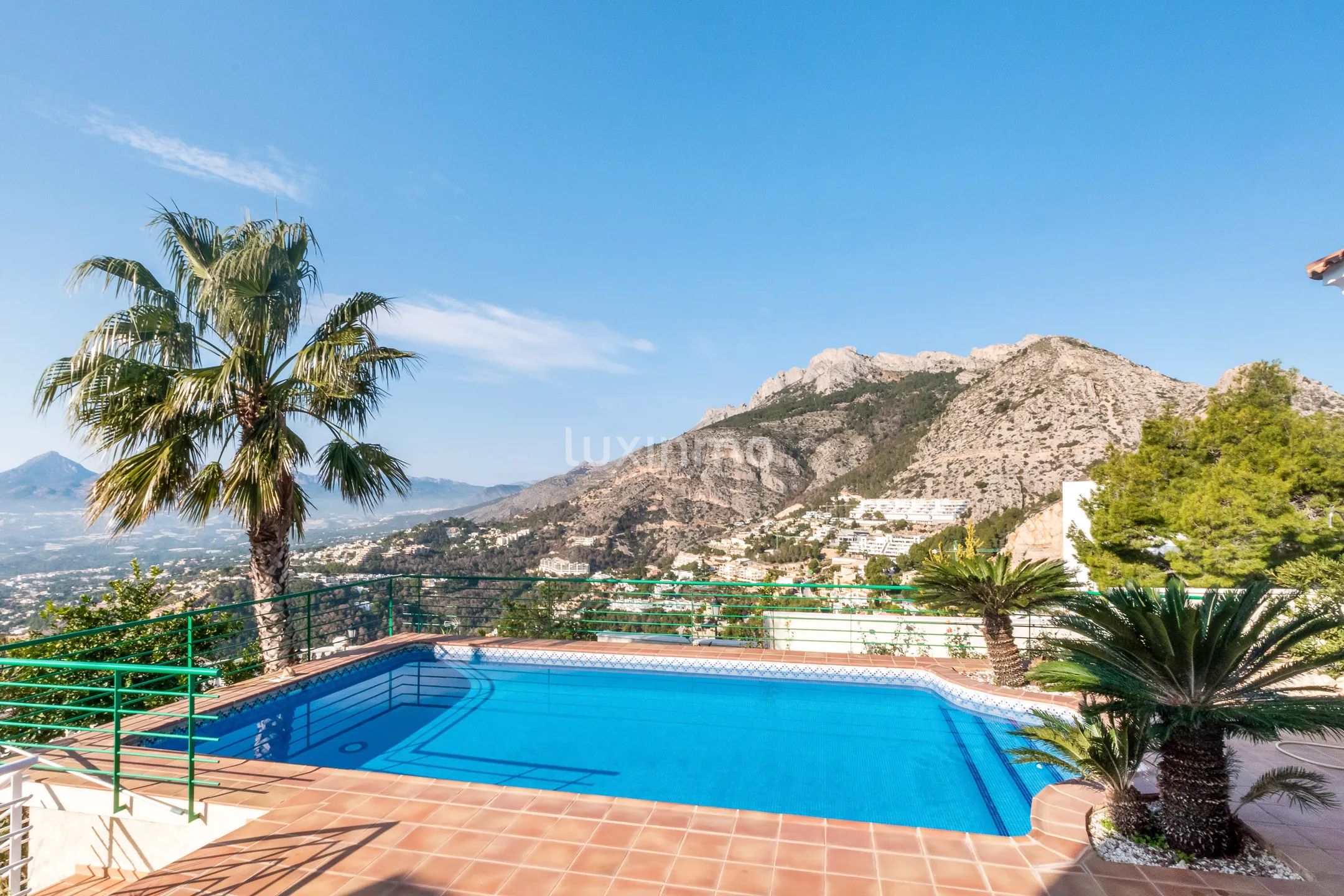 Villa met panoramisch uitzicht op de bergen te koop in Altea — photo 43