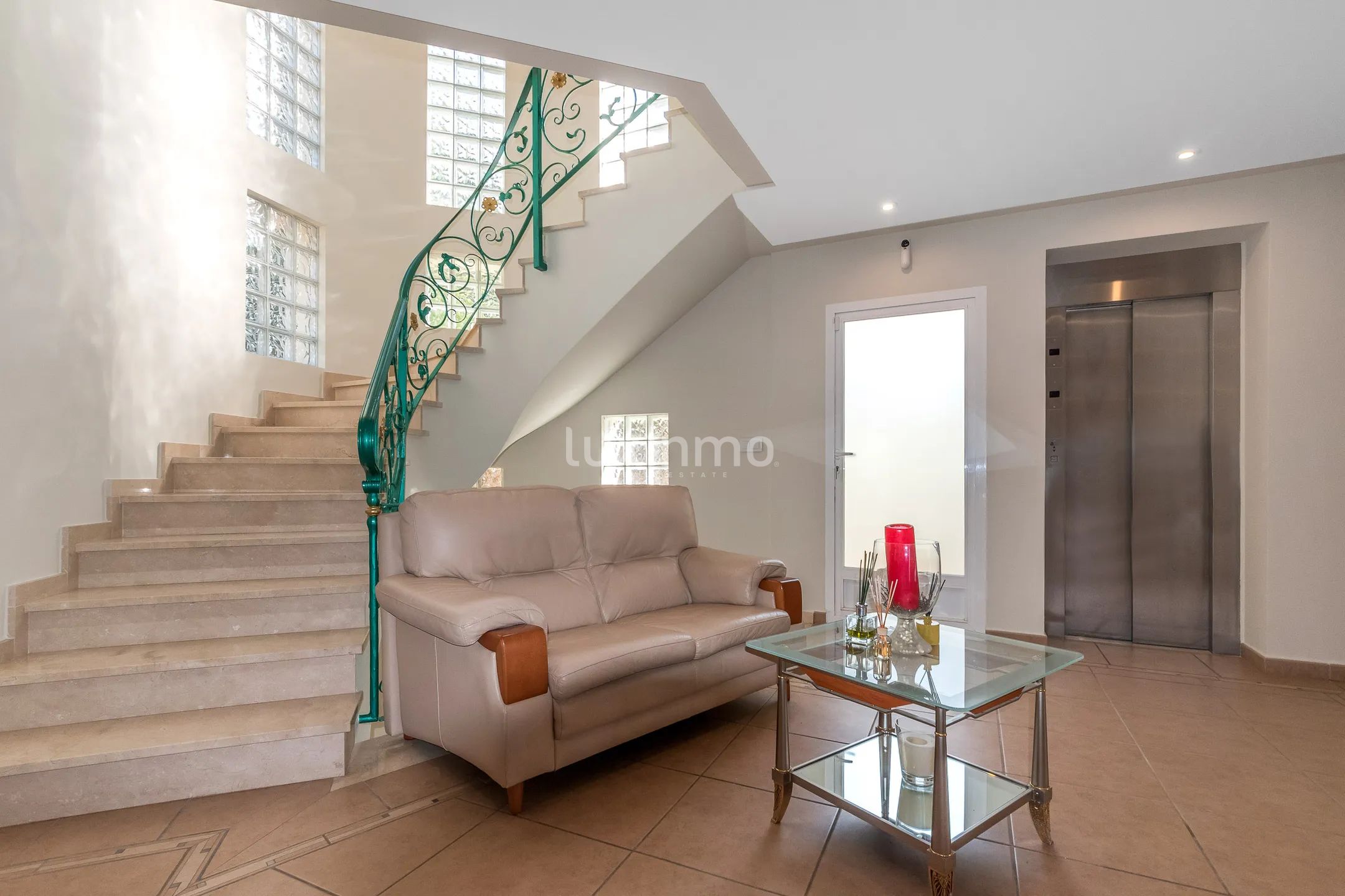 Villa met panoramisch uitzicht op de bergen te koop in Altea — photo 16