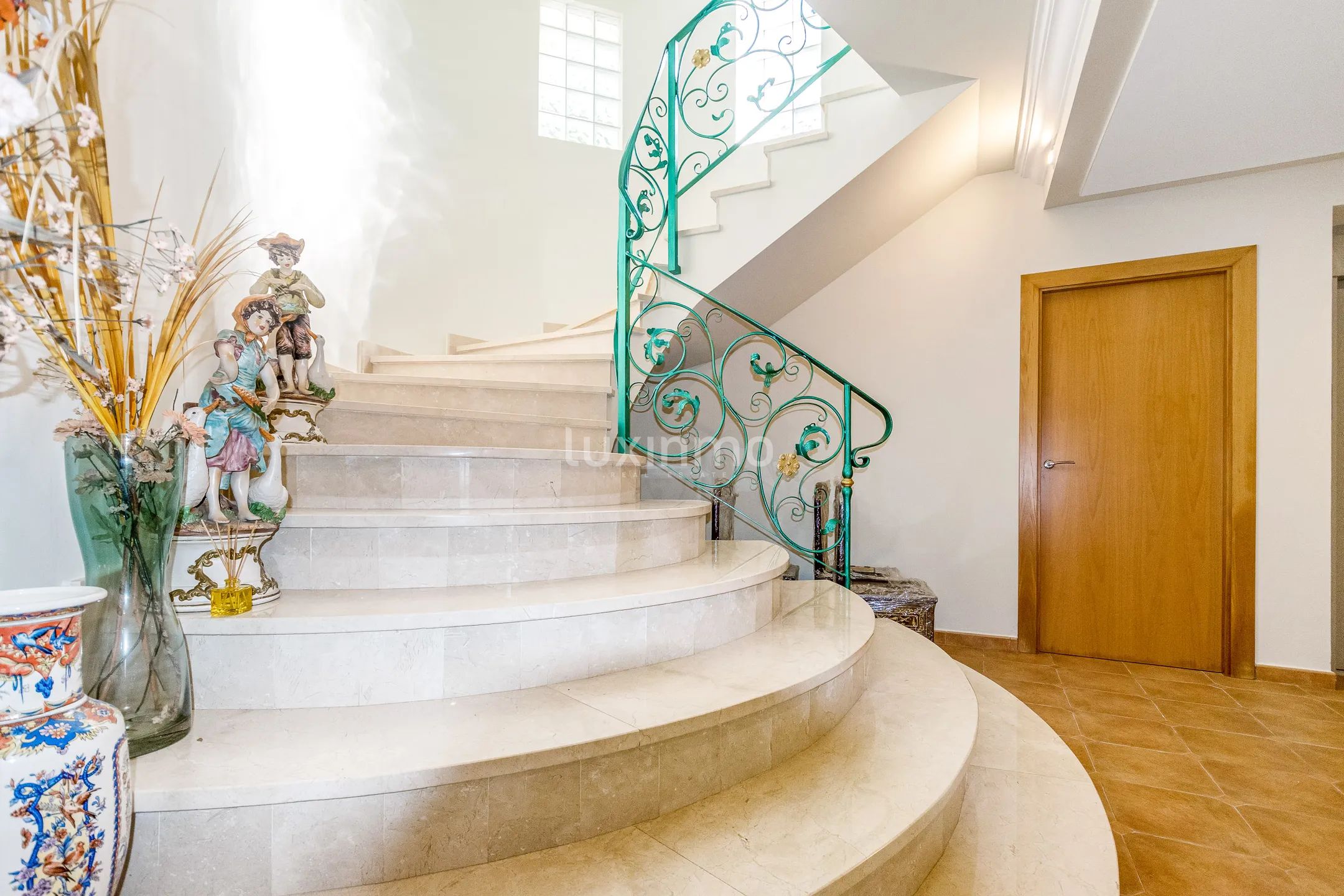 Villa met panoramisch uitzicht op de bergen te koop in Altea — photo 34