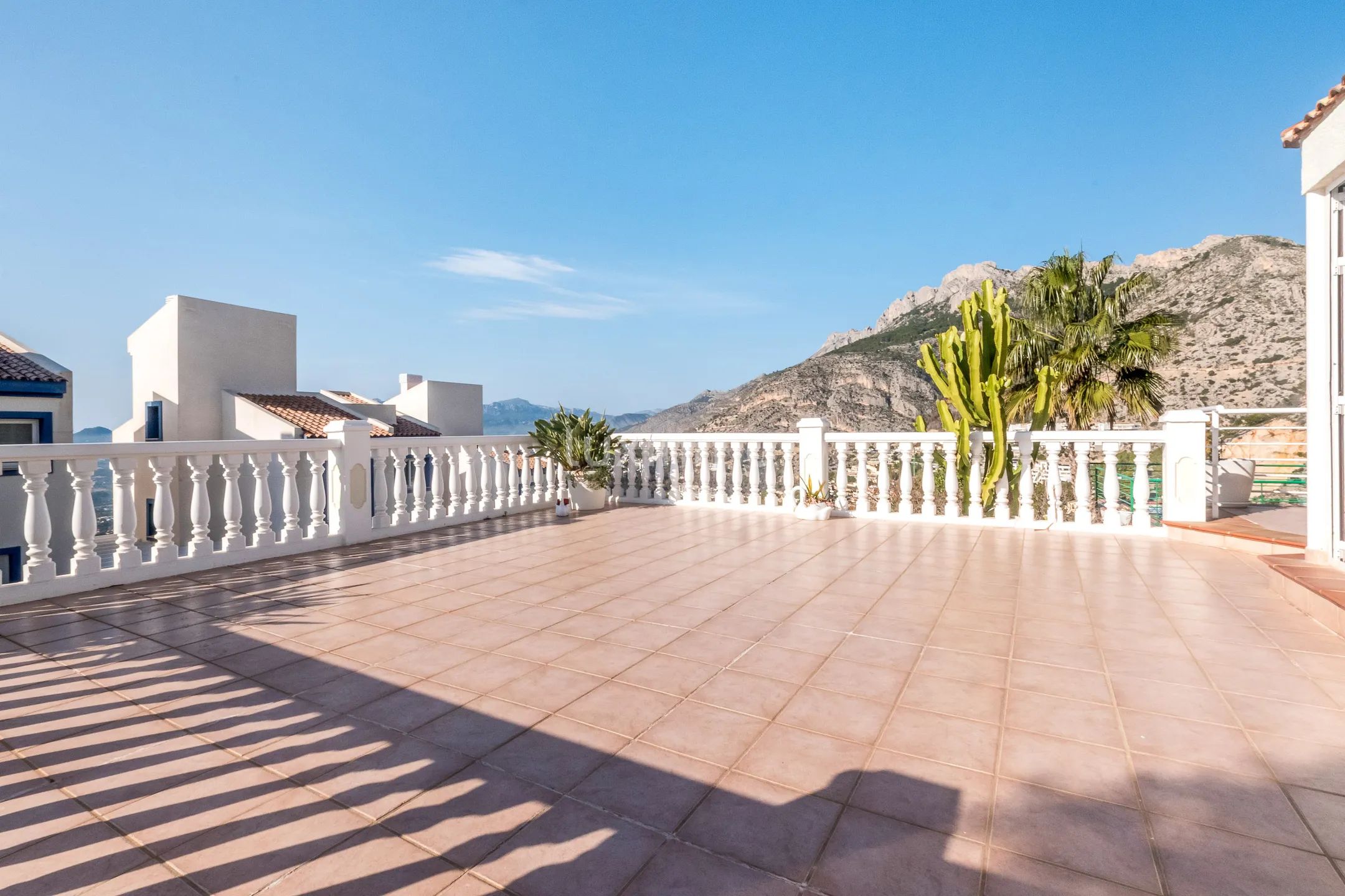 Villa met panoramisch uitzicht op de bergen te koop in Altea — photo 21